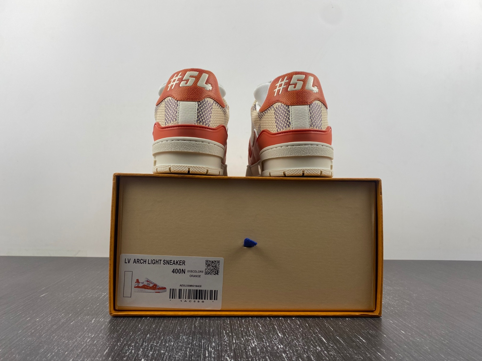 lwe sneaker