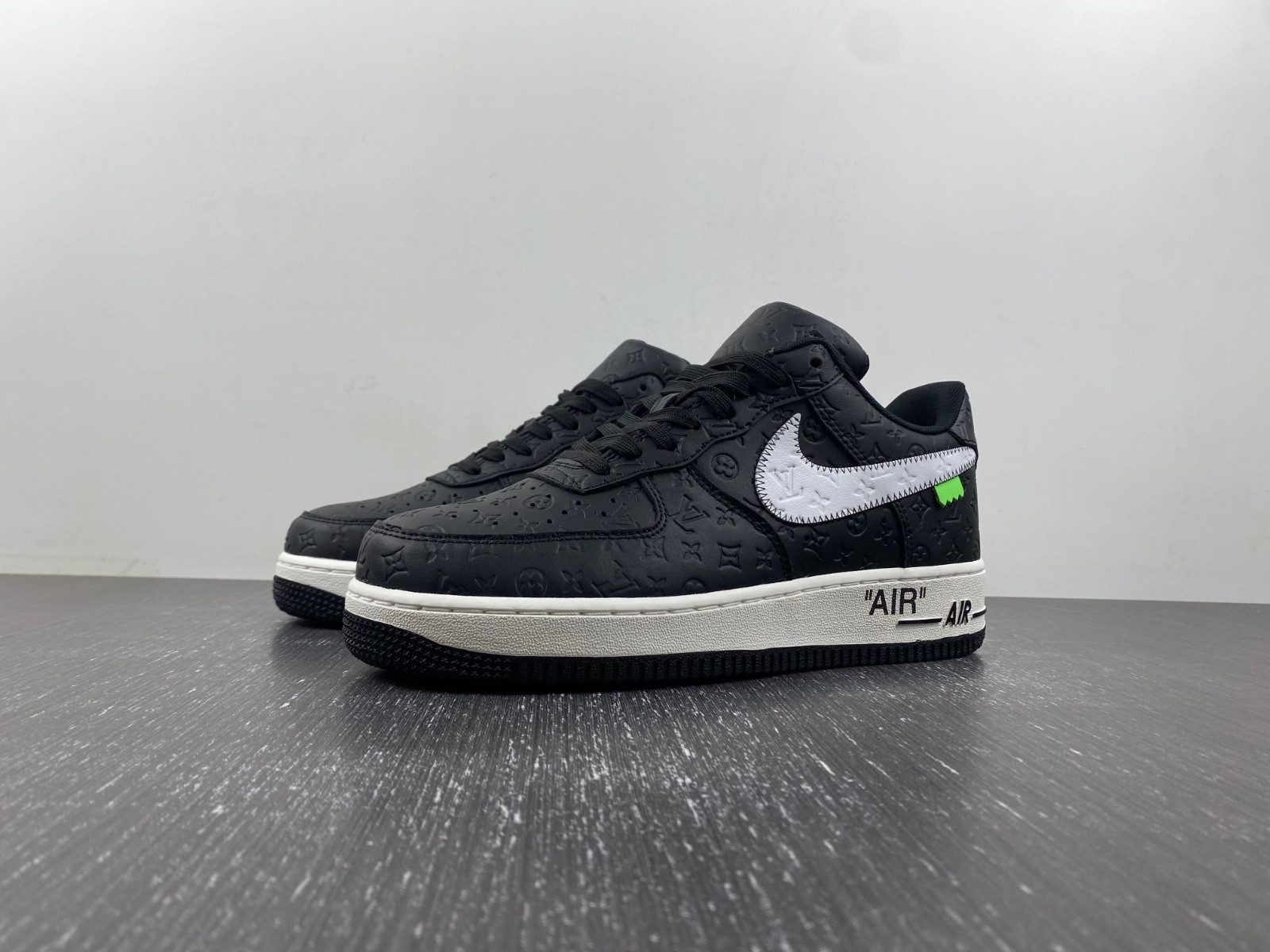 lwe sneaker