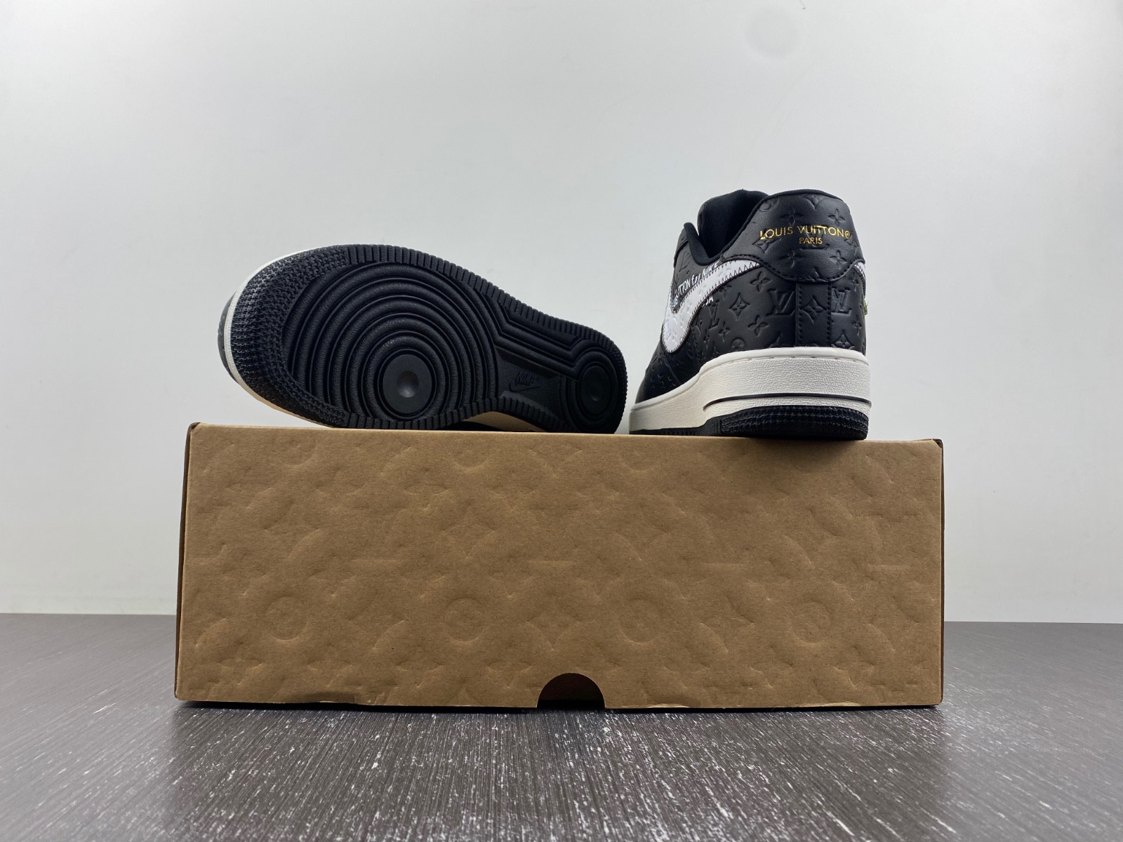 lwe sneaker