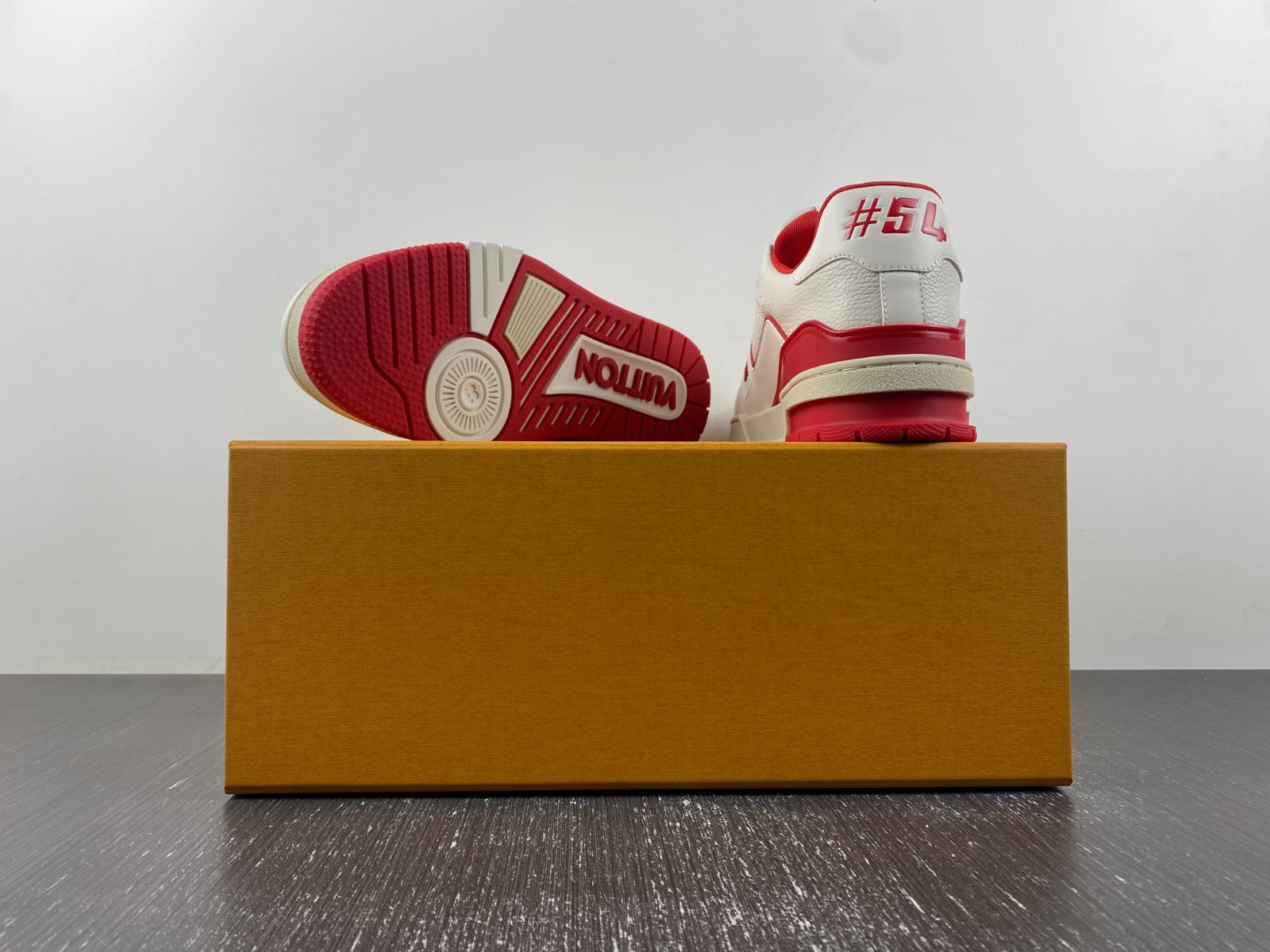 lwe sneaker