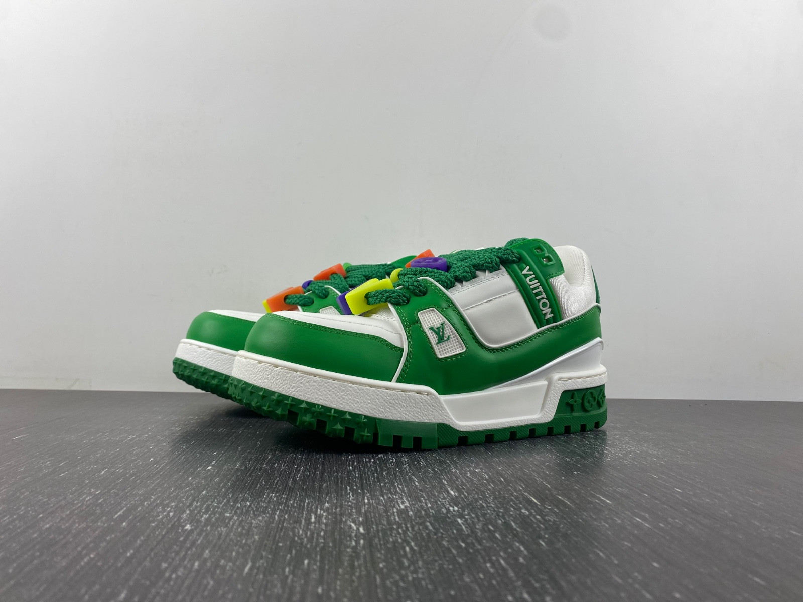 lwe sneaker