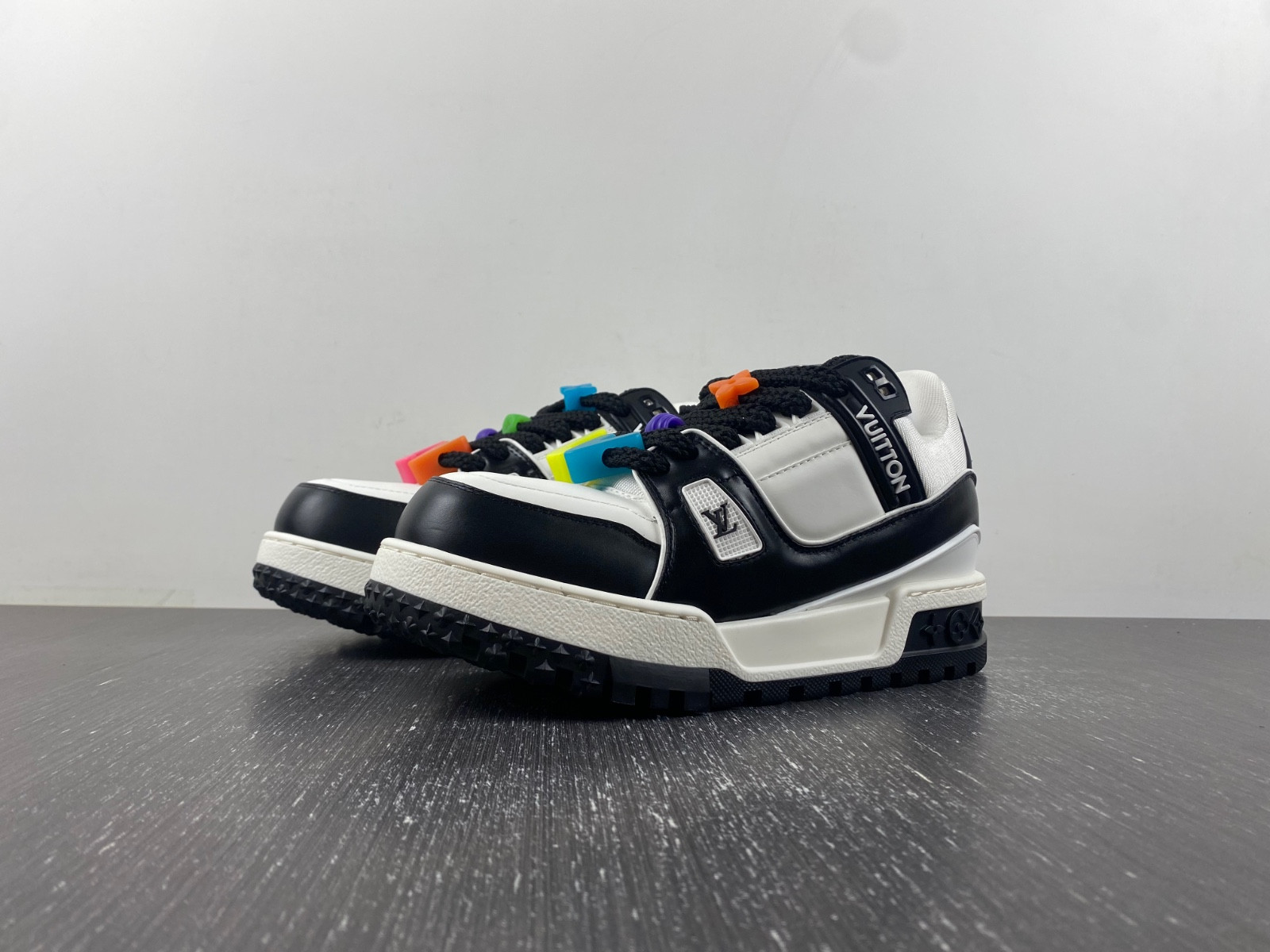 lwe sneaker