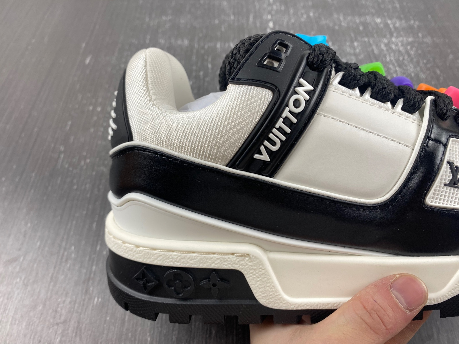lwe sneaker
