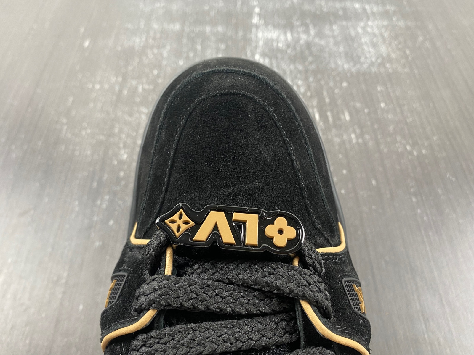 lwe sneaker