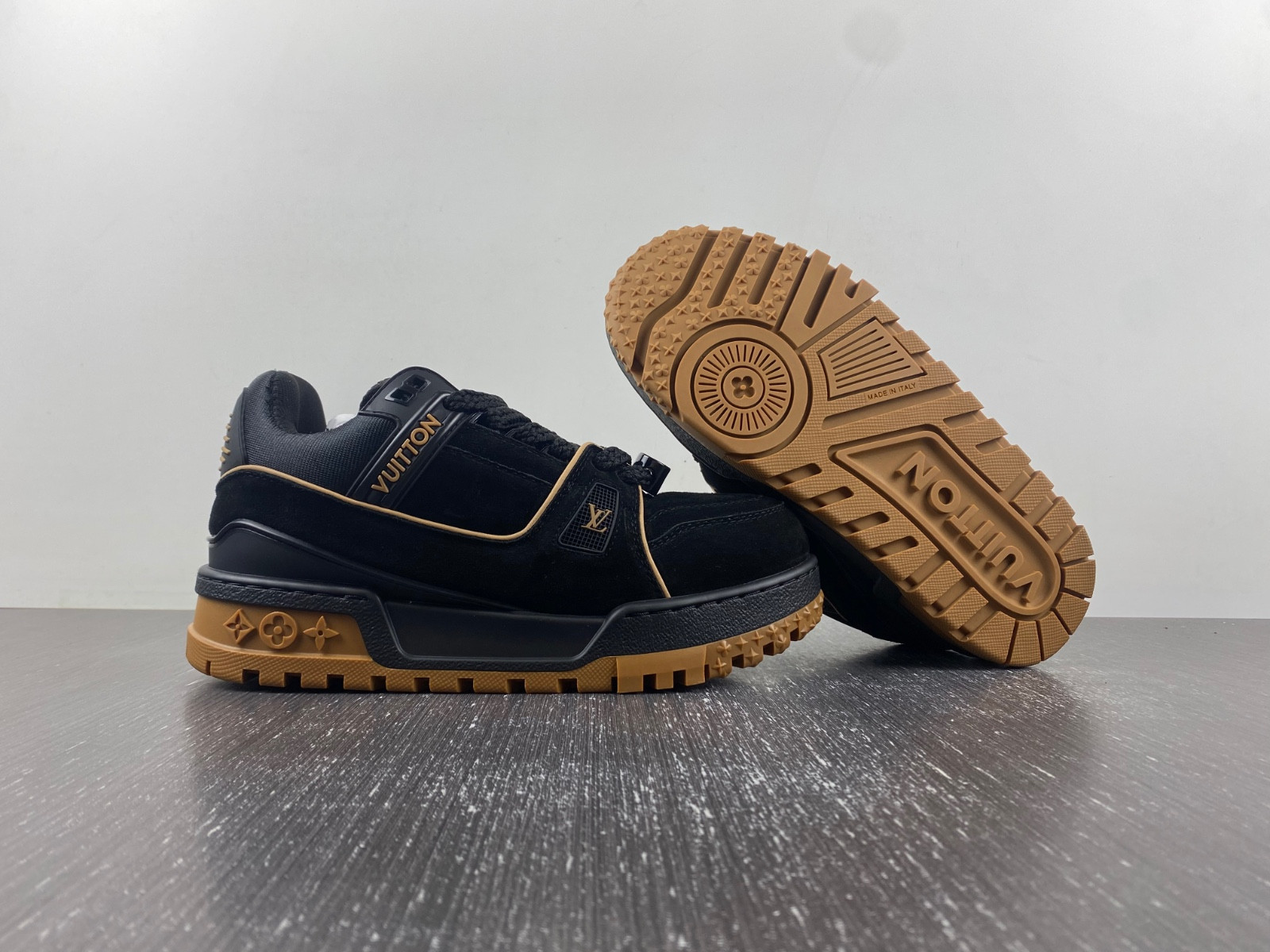 lwe sneaker