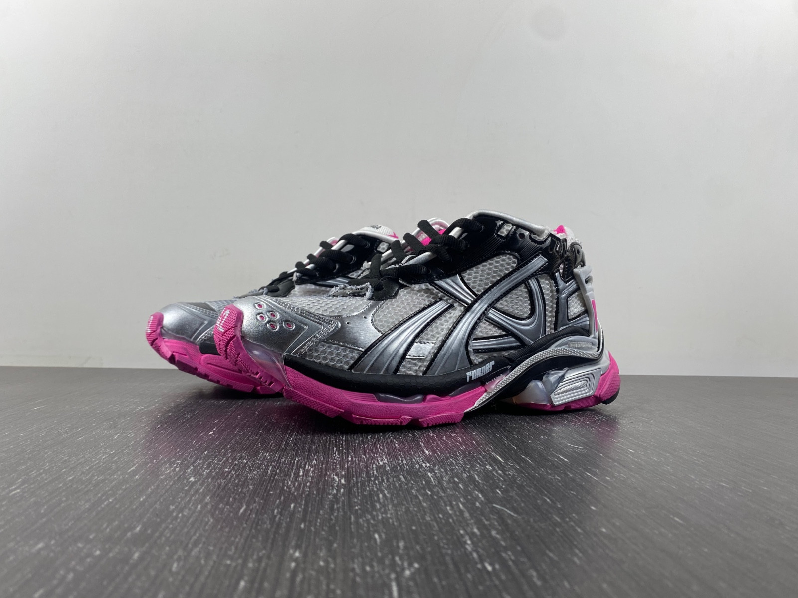Ba*len*cia*ga 7.0 runner sneaker