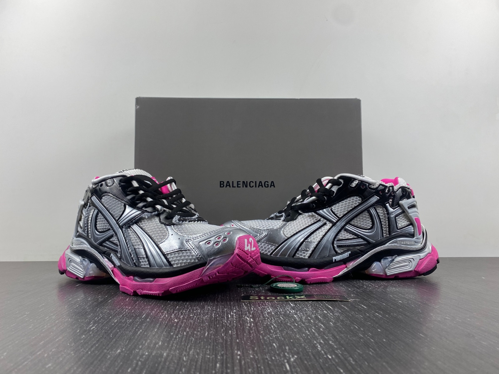 Ba*len*cia*ga 7.0 runner sneaker