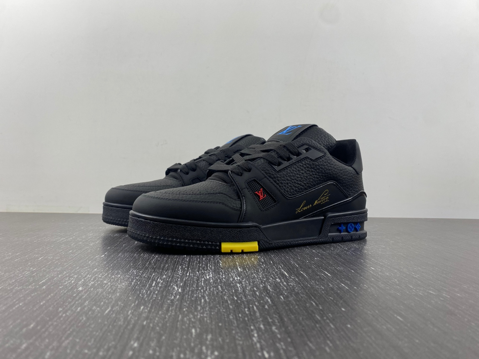 lwe sneaker