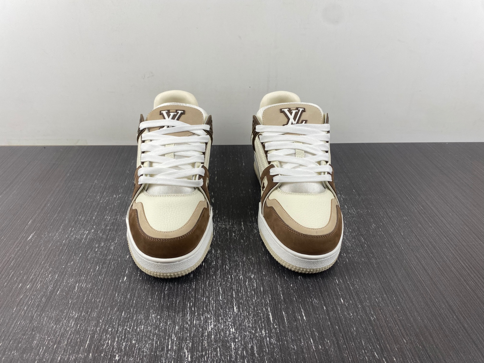 lwe sneaker