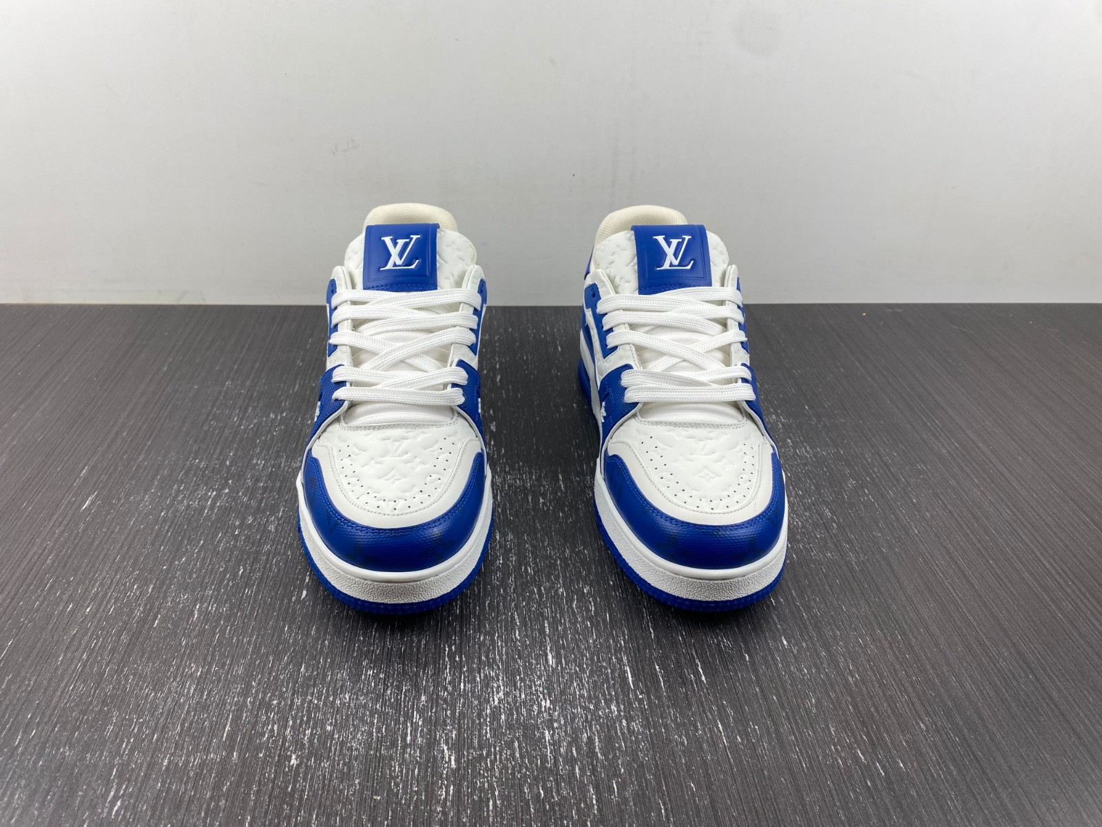 lwe sneaker