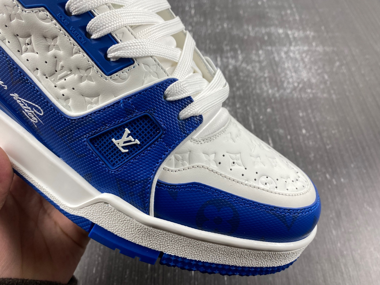 lwe sneaker
