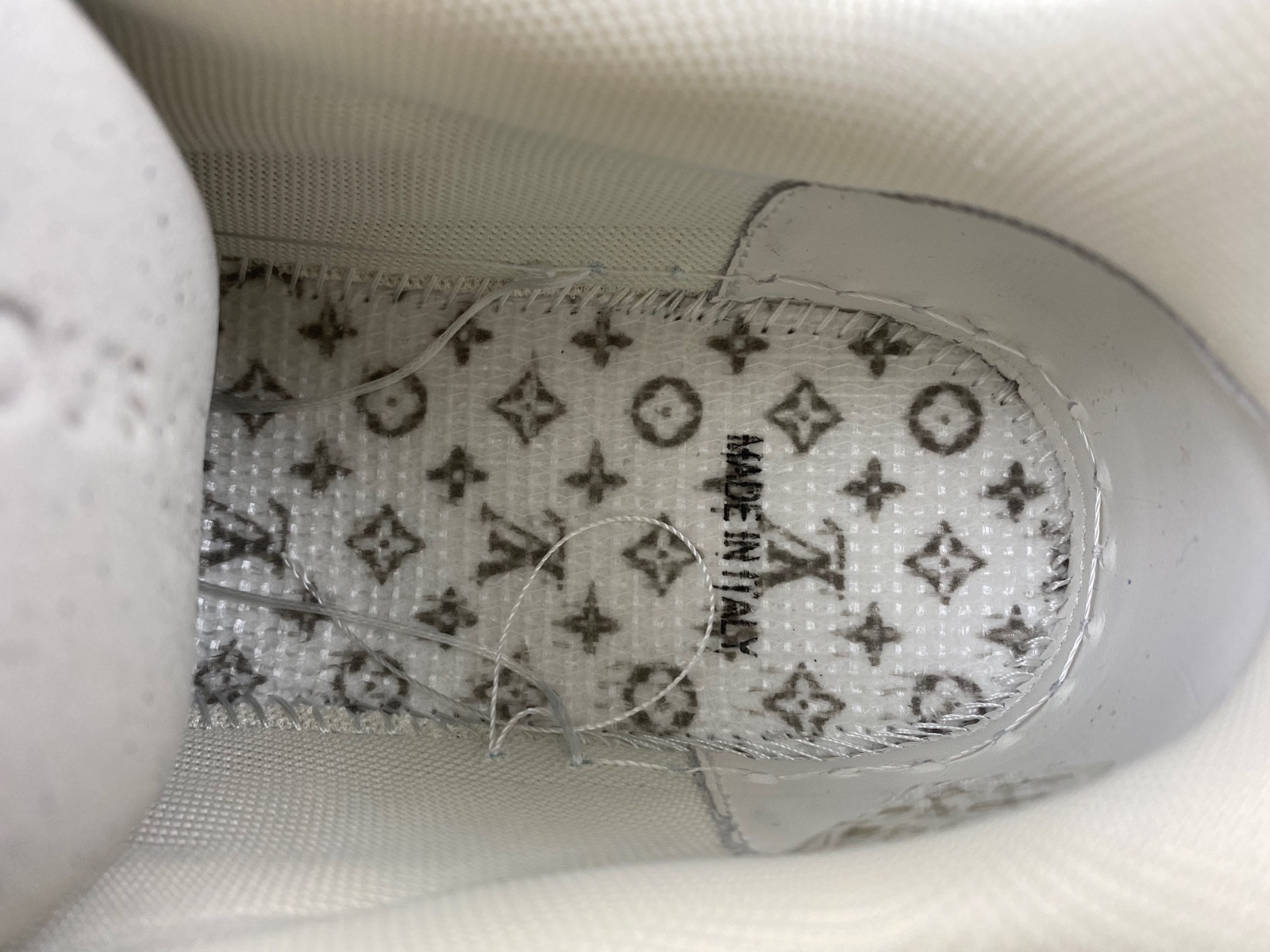 lwe sneaker