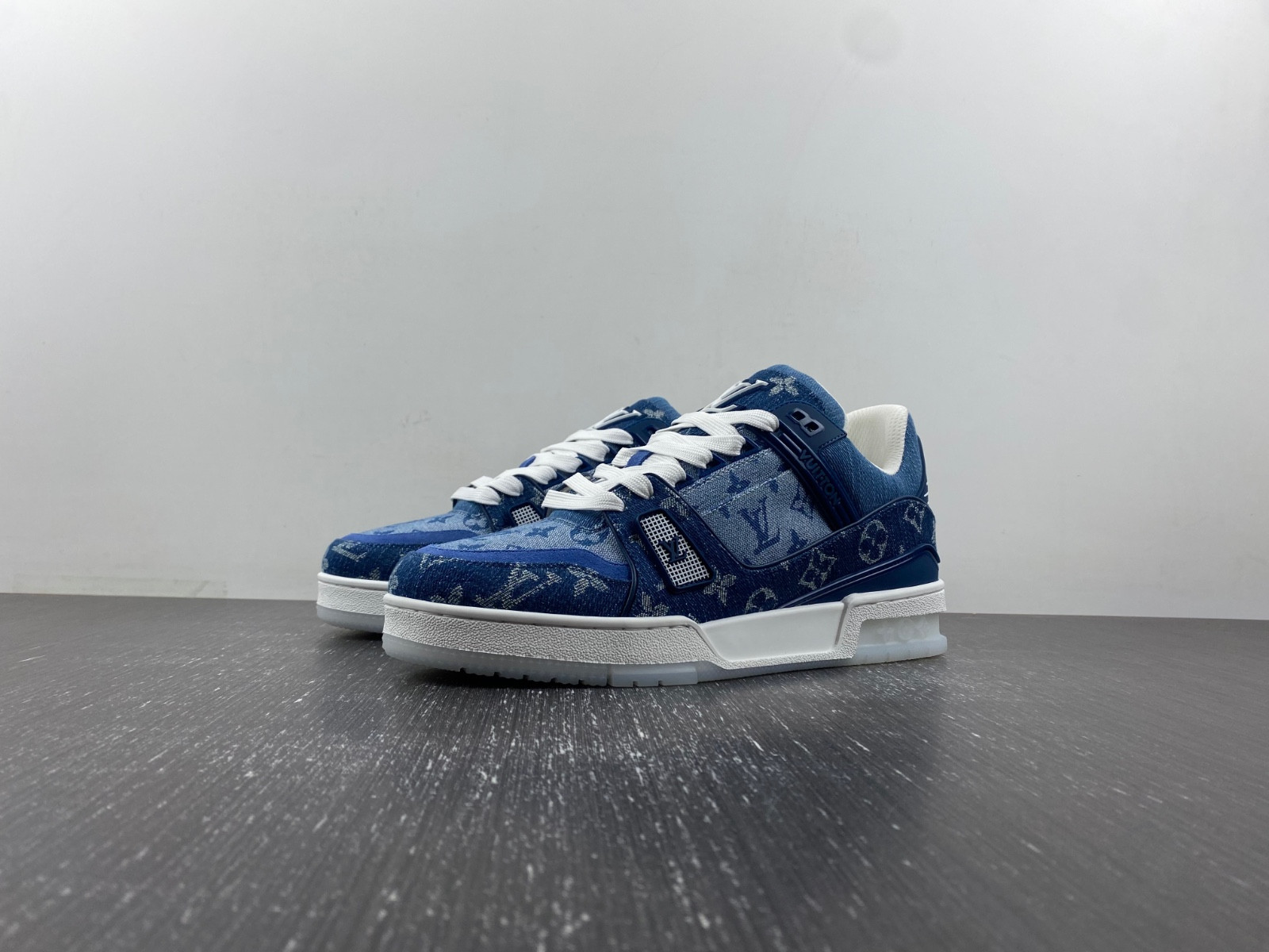 lwe sneaker