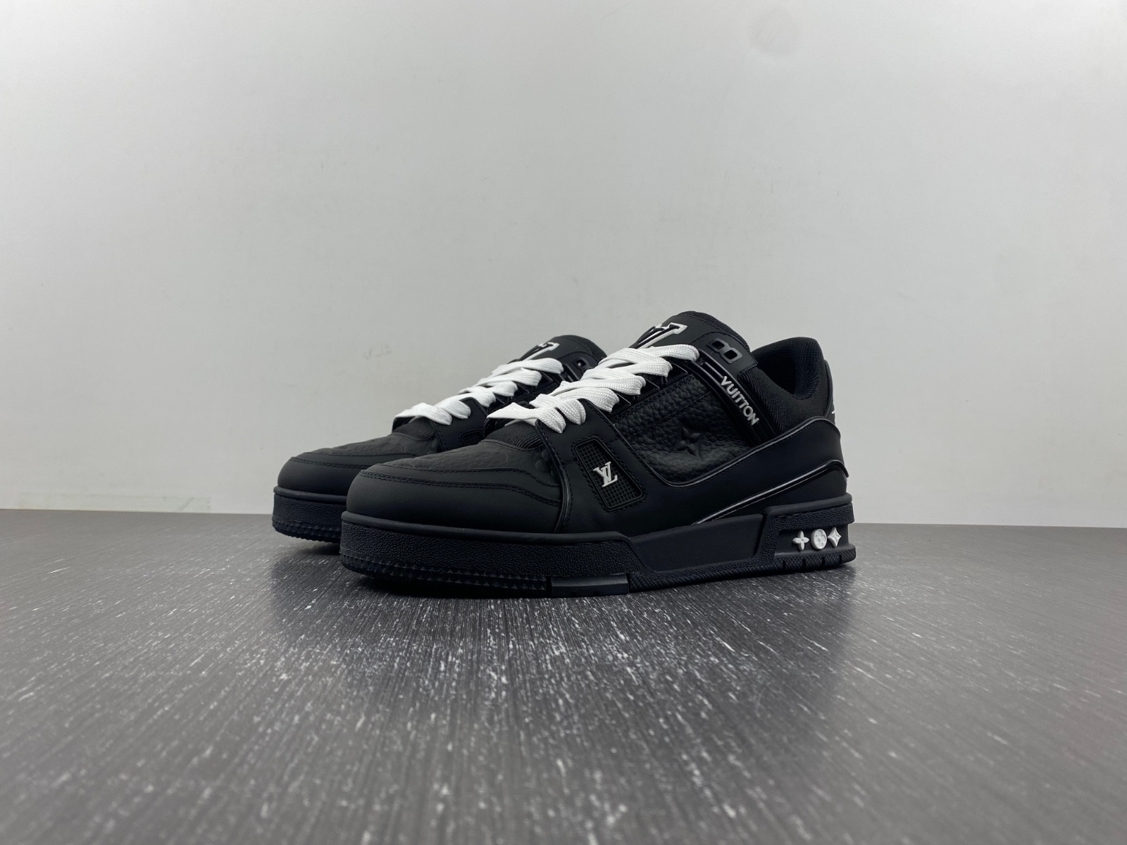 lwe sneakers