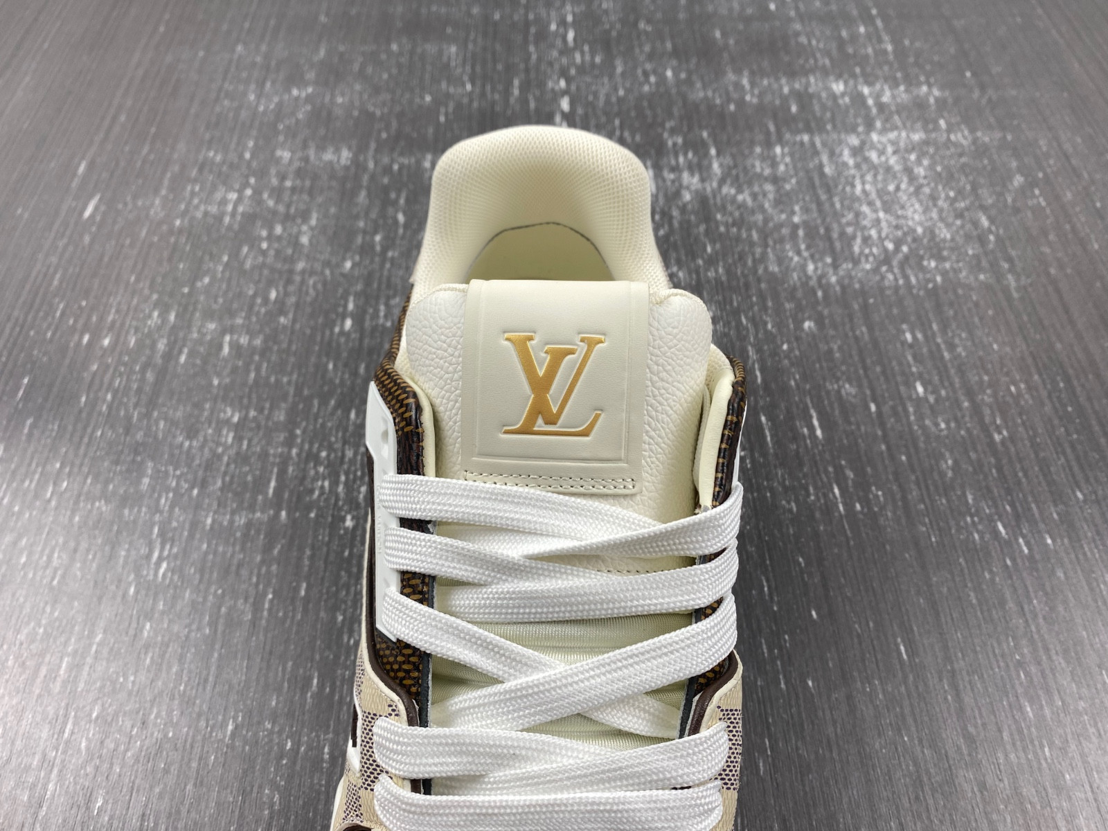 lwe sneakers