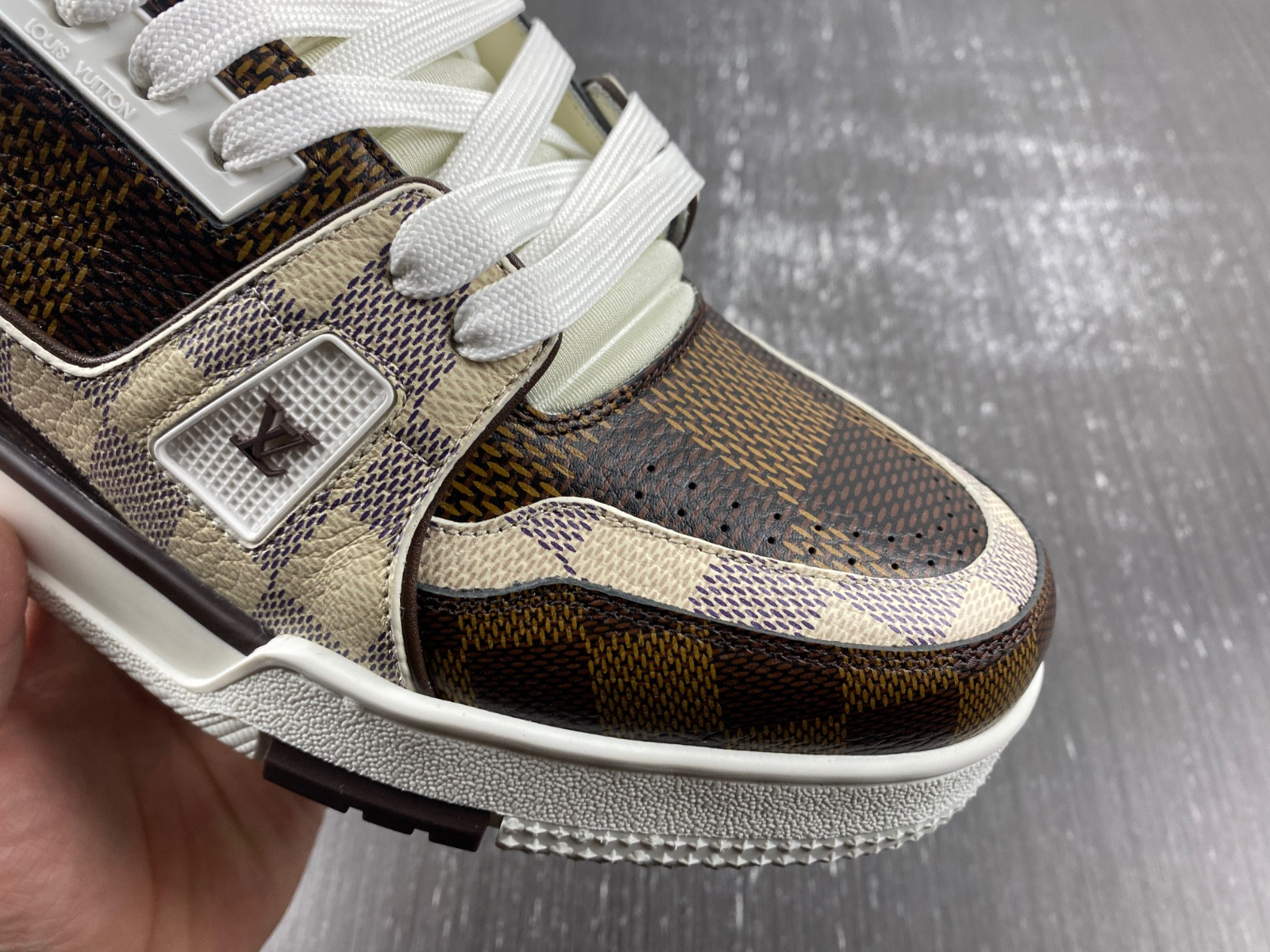 lwe sneakers