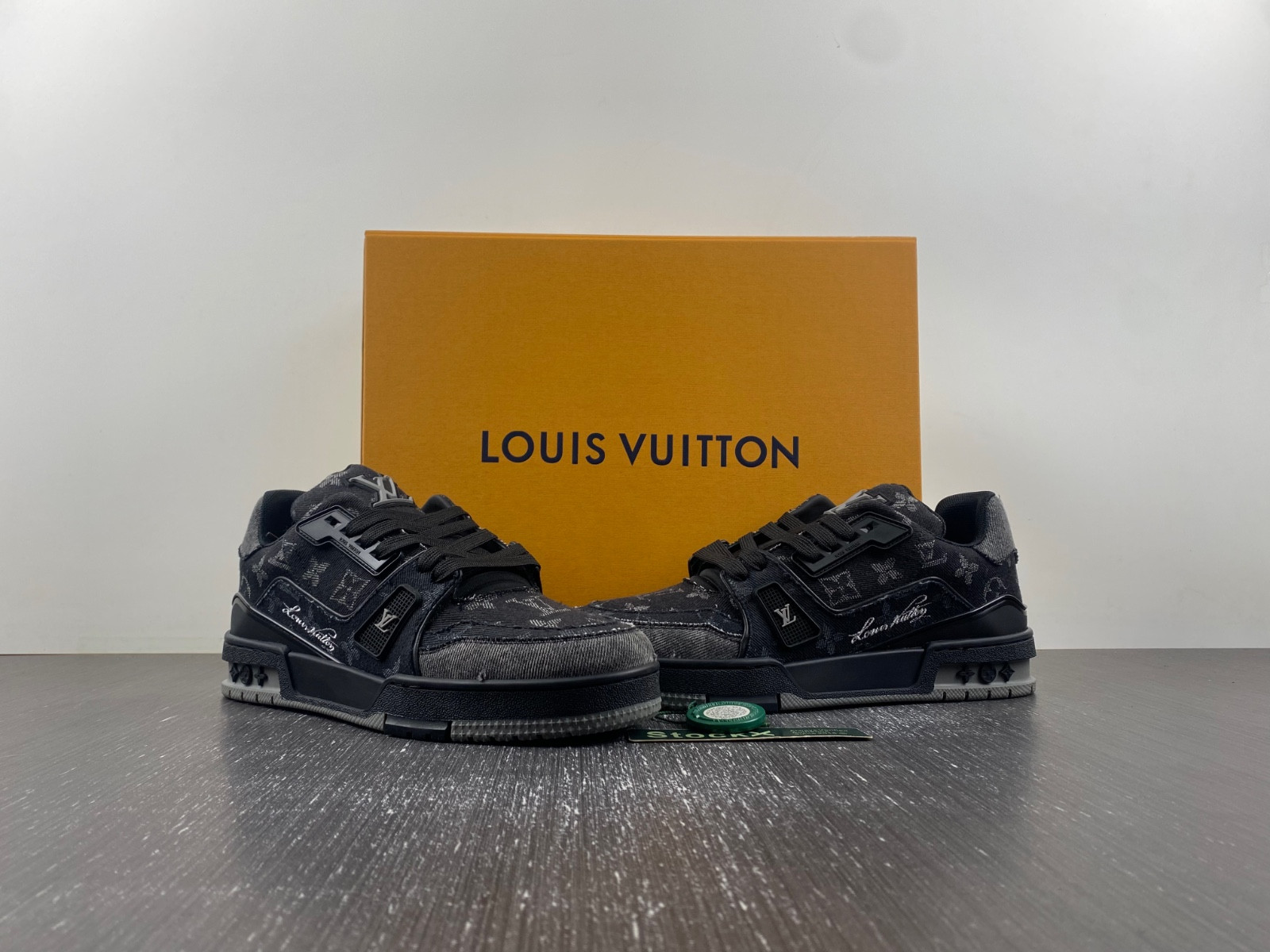 lwe sneaker