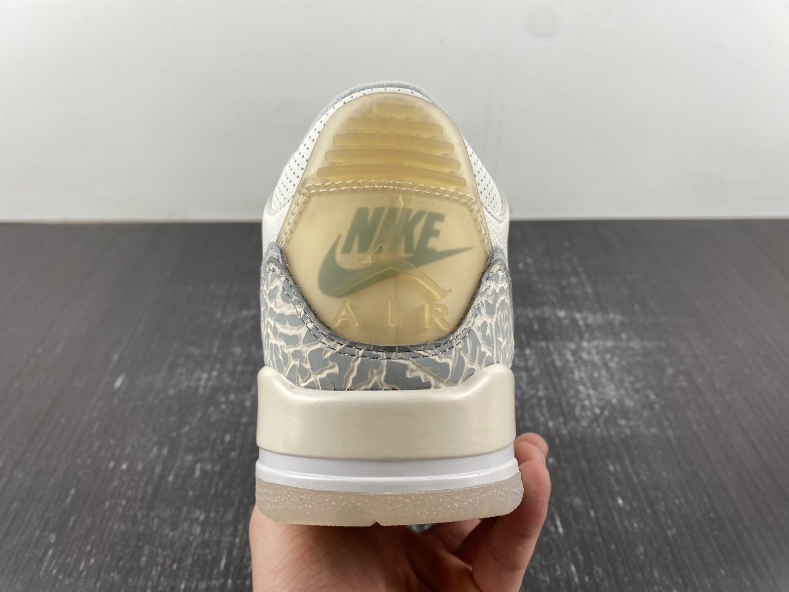 air jordan 3 craft “ivory” fj9479-100
