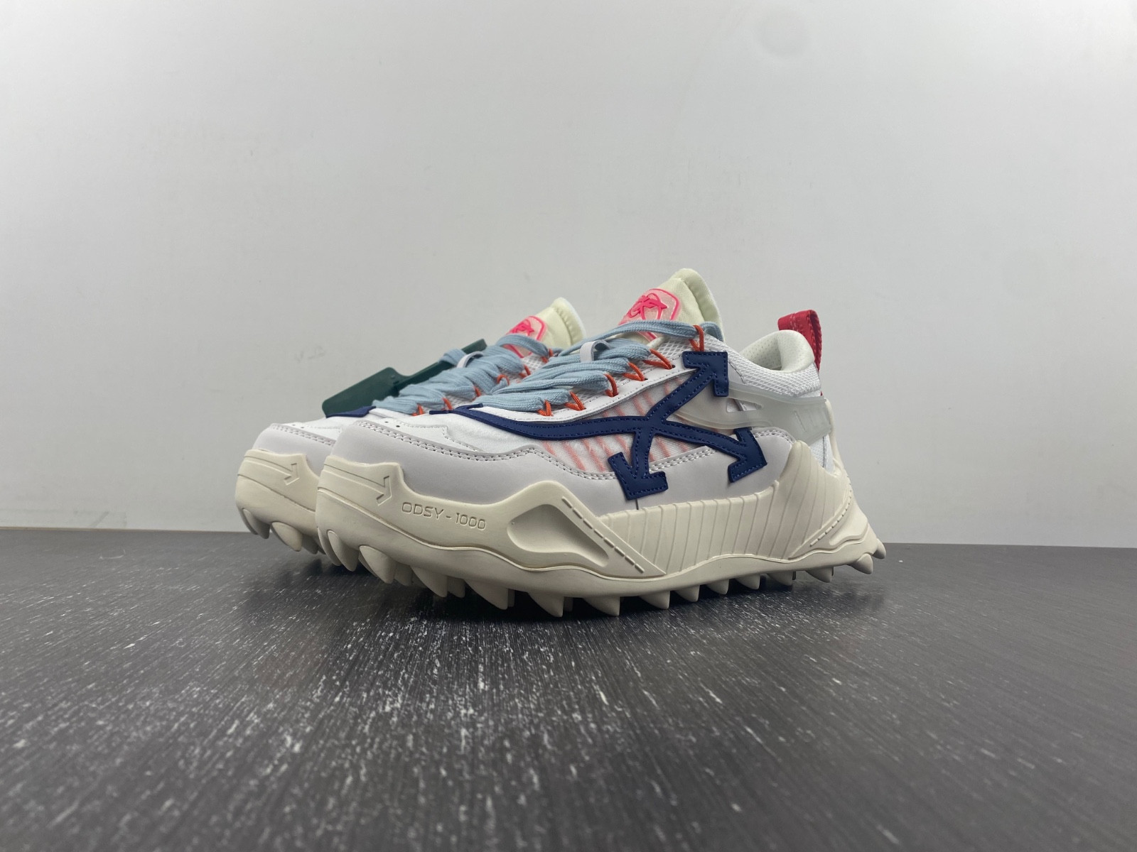 owt 19fw odsy-1000 sneakers
