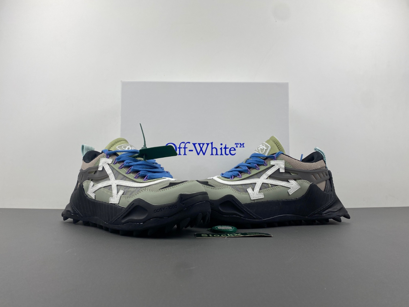 owt 19fw odsy-1000 sneakers