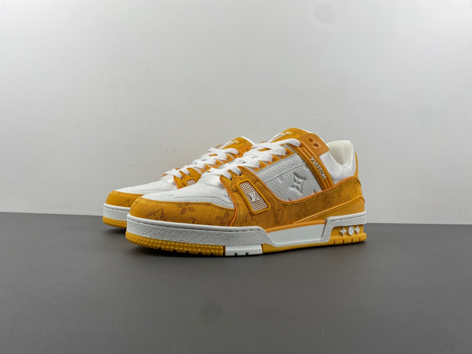 lwe sneaker