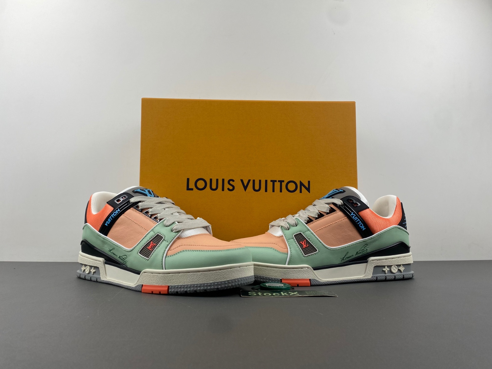 lwe sneaker