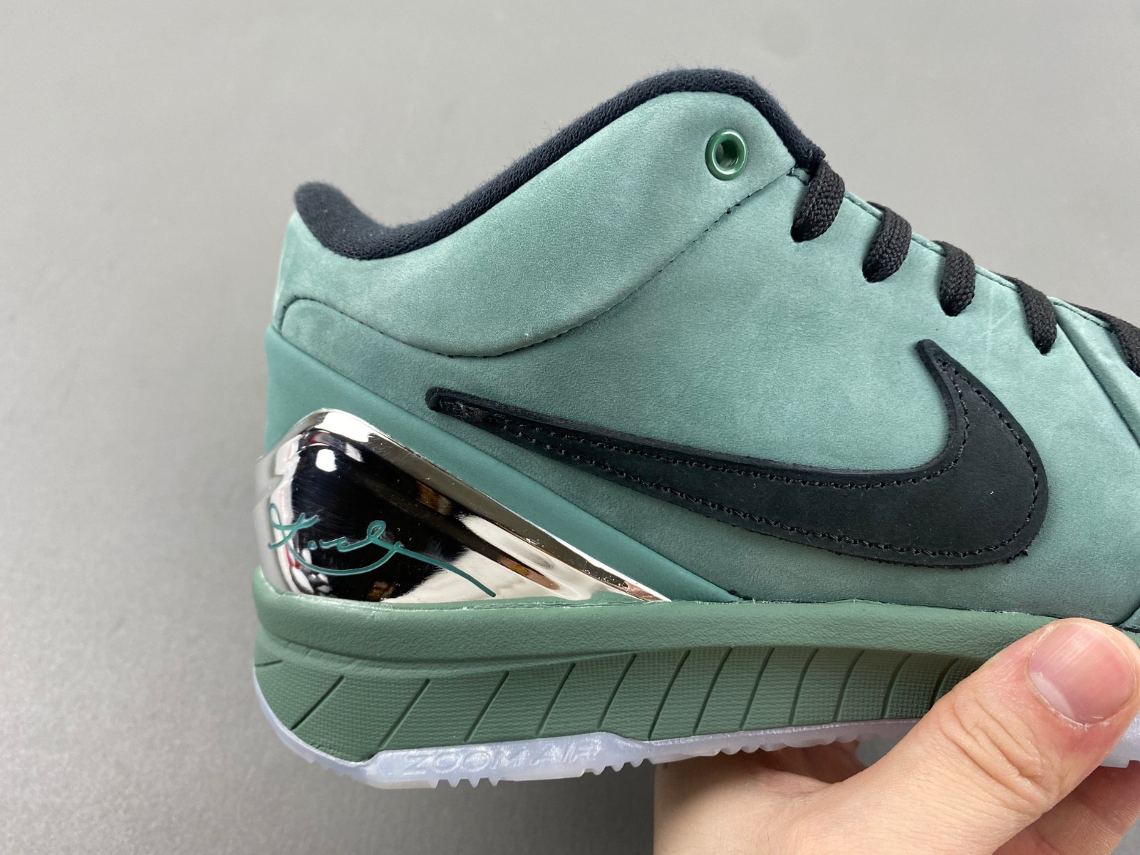 nike kobe 4 protro “girl dad” fq3545-300