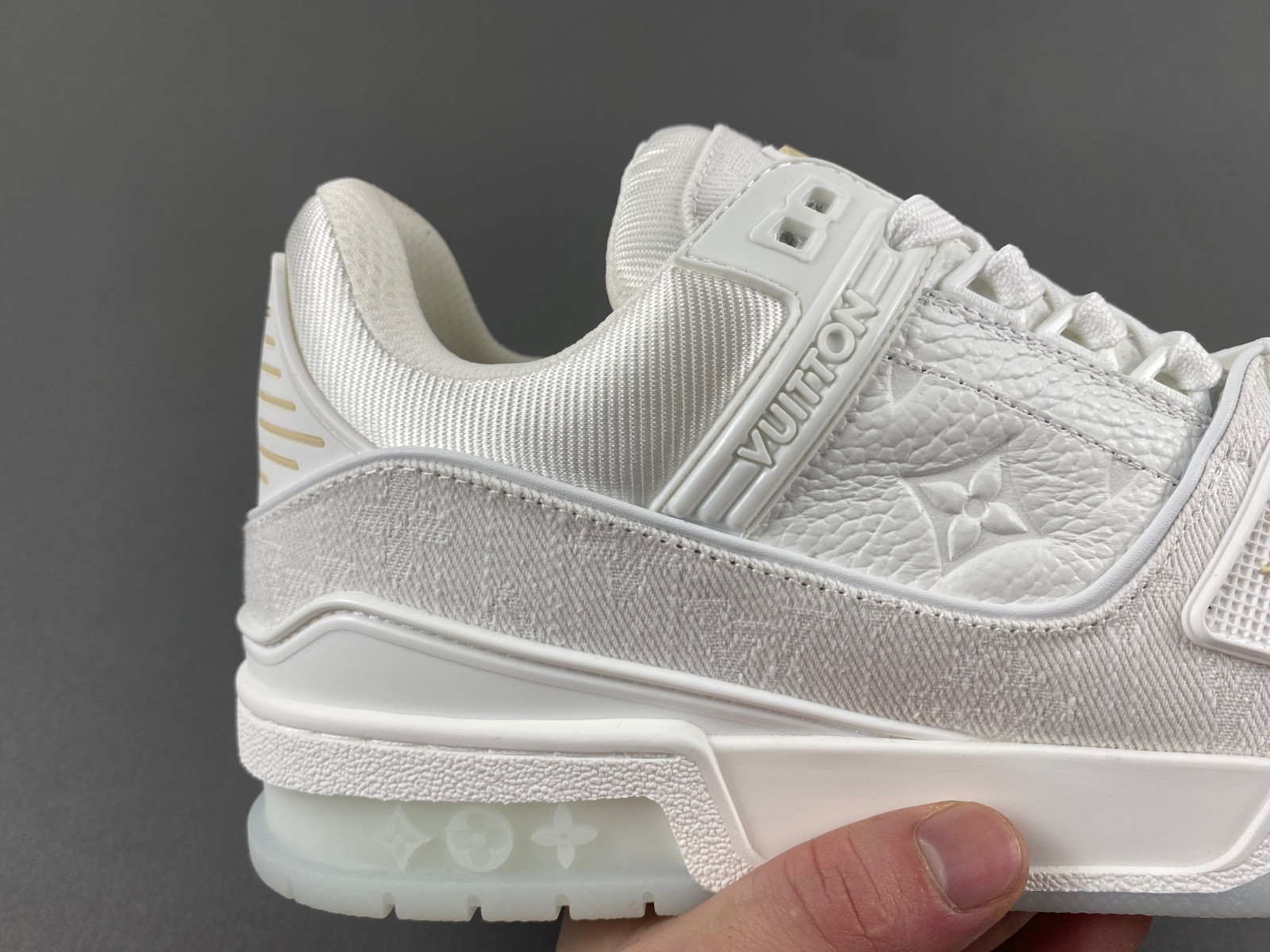 lwe sneaker