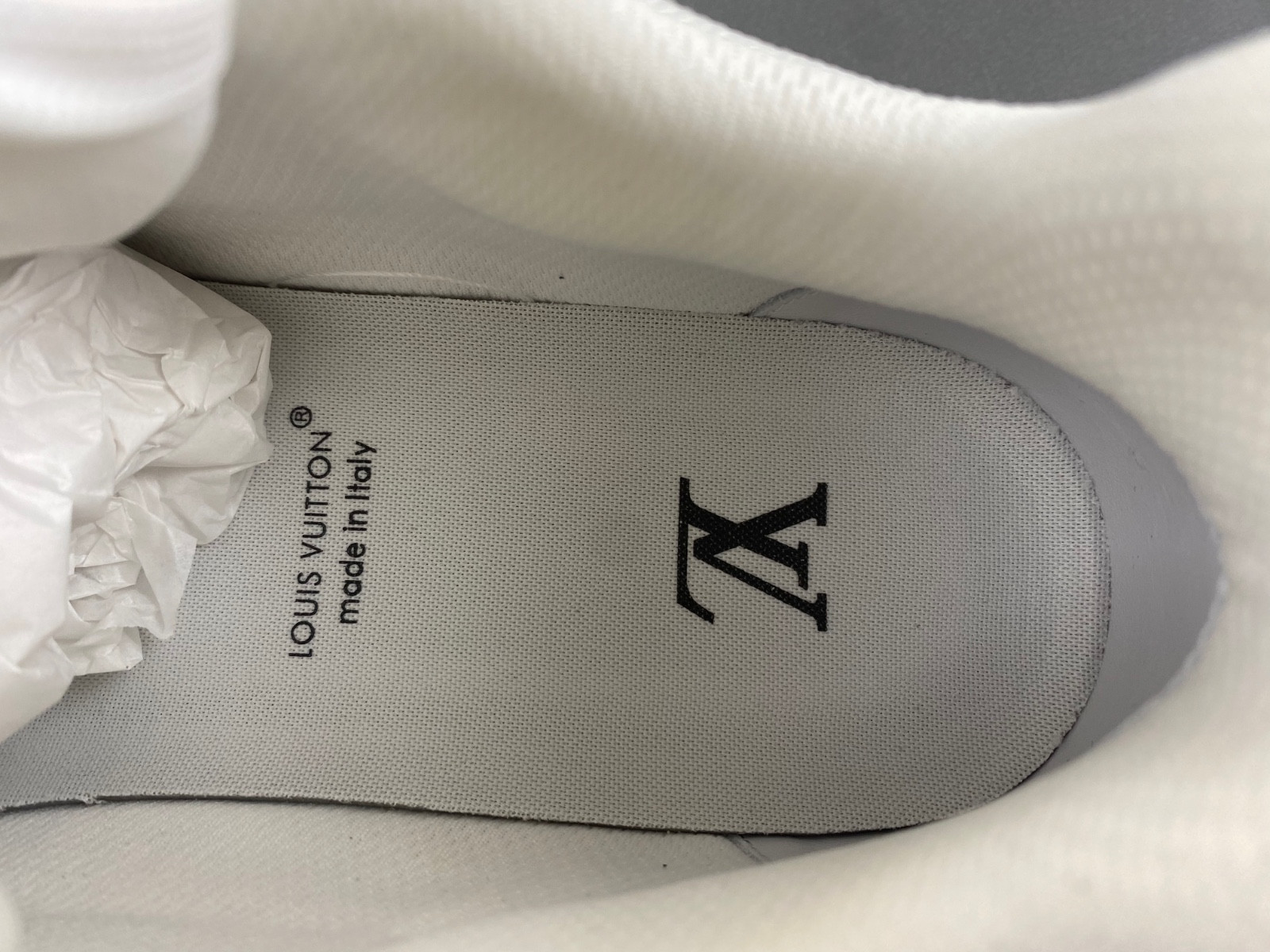 lwe sneaker