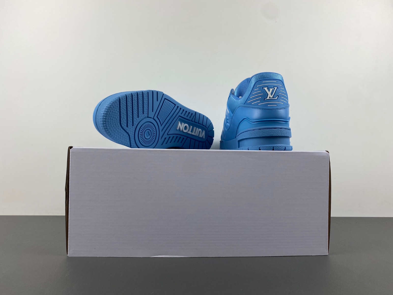 lwe sneaker