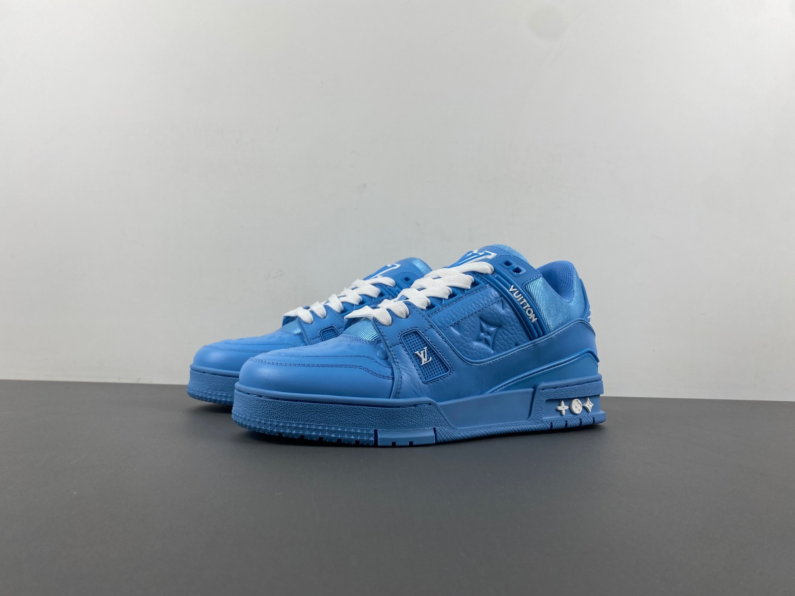 lwe sneaker