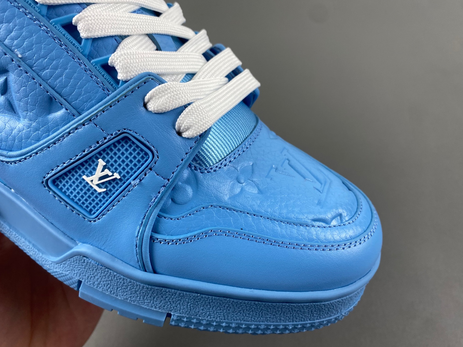 lwe sneaker