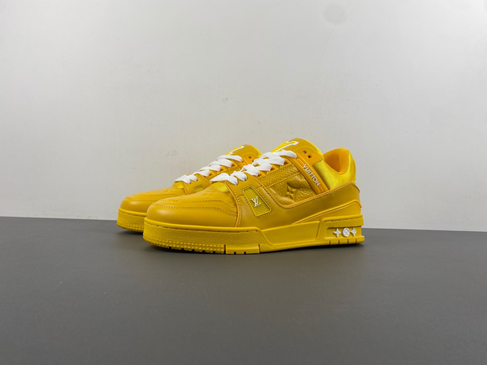 lwe sneaker