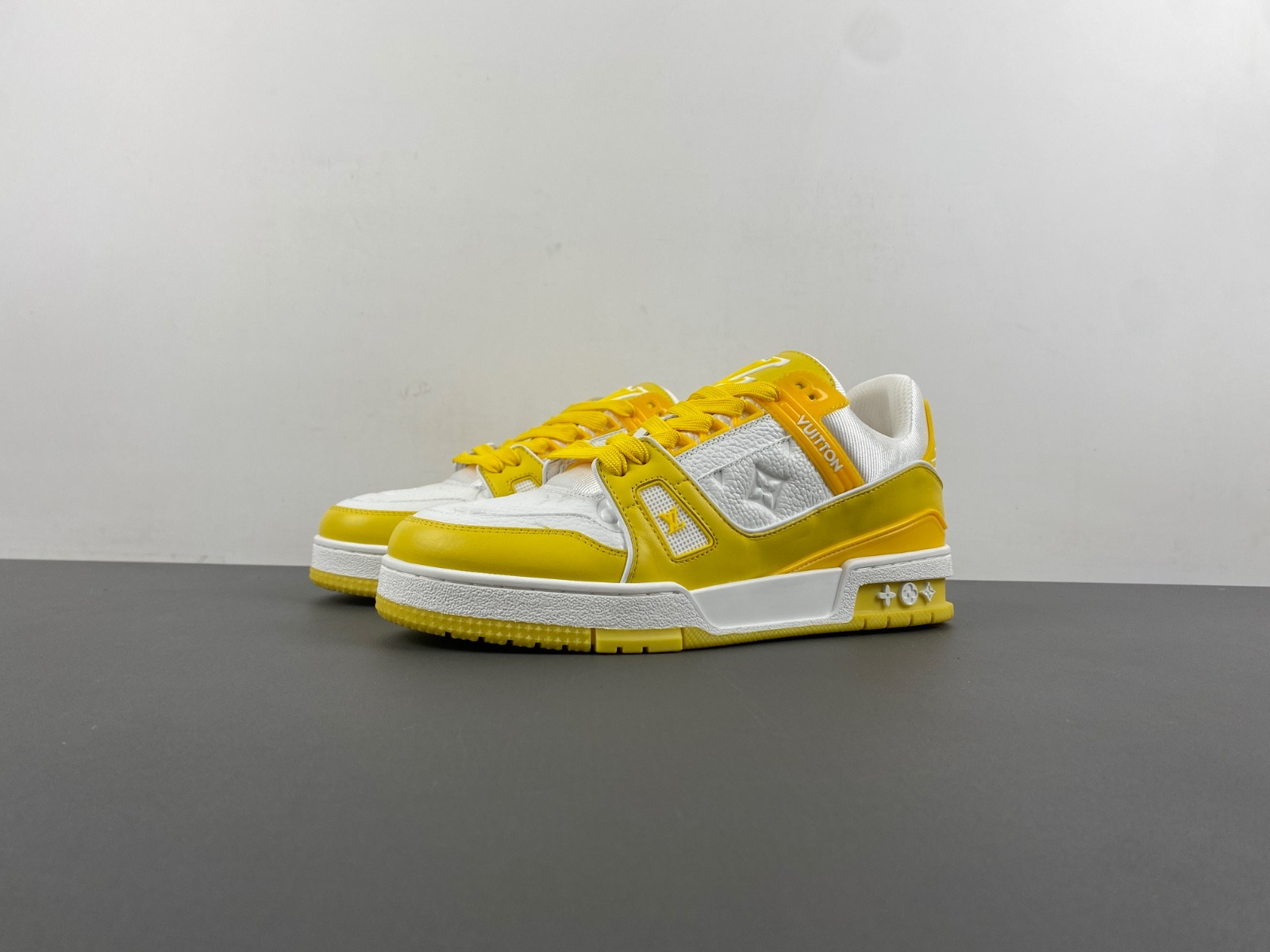 lwe sneaker