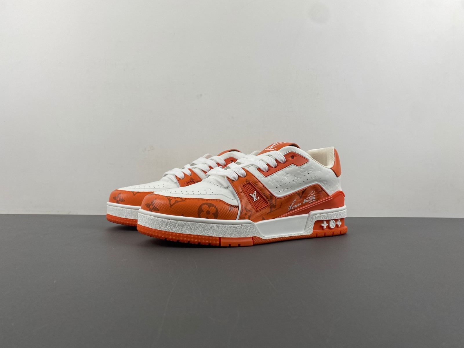 lwe sneaker