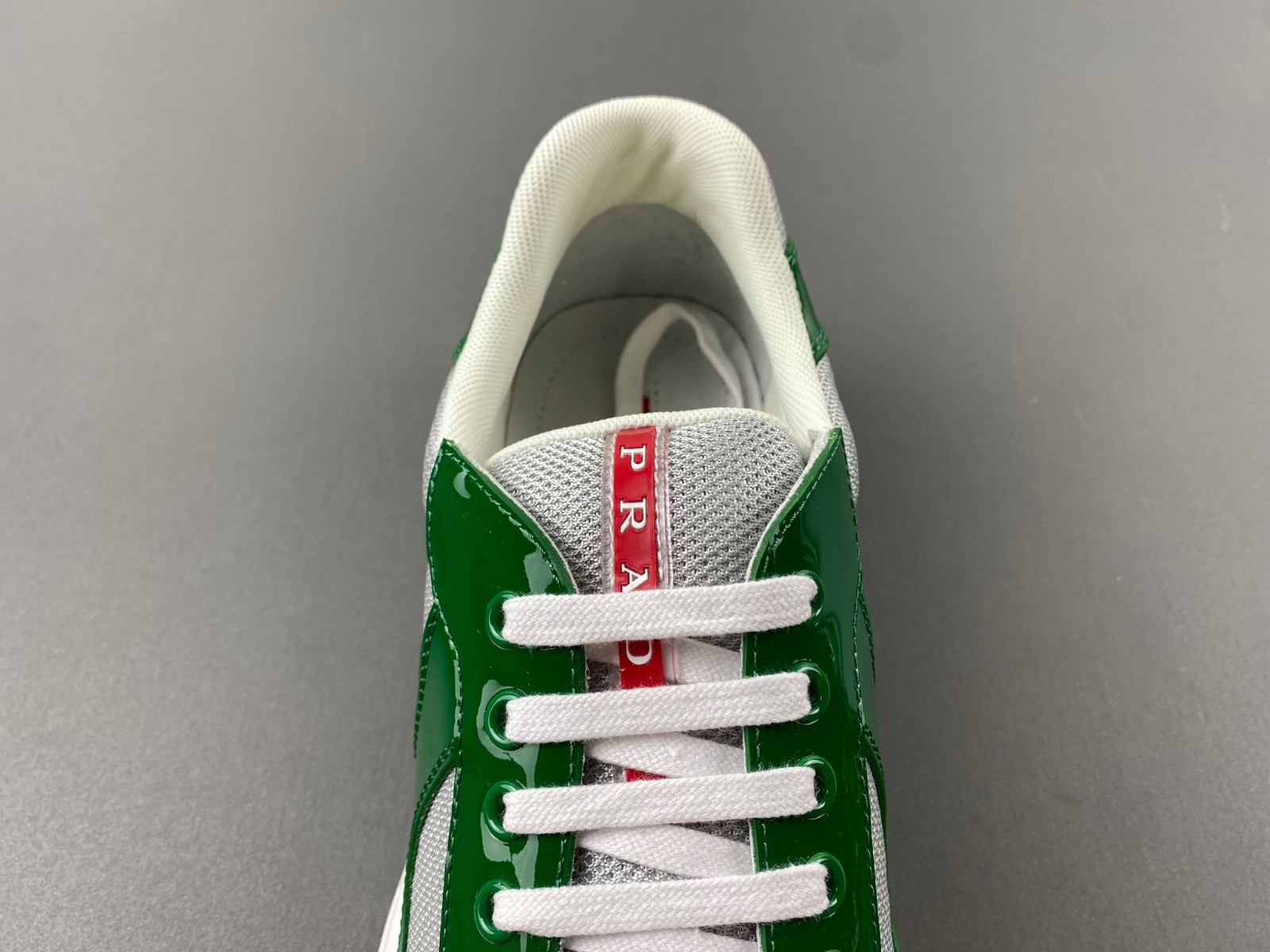 pra sneaker