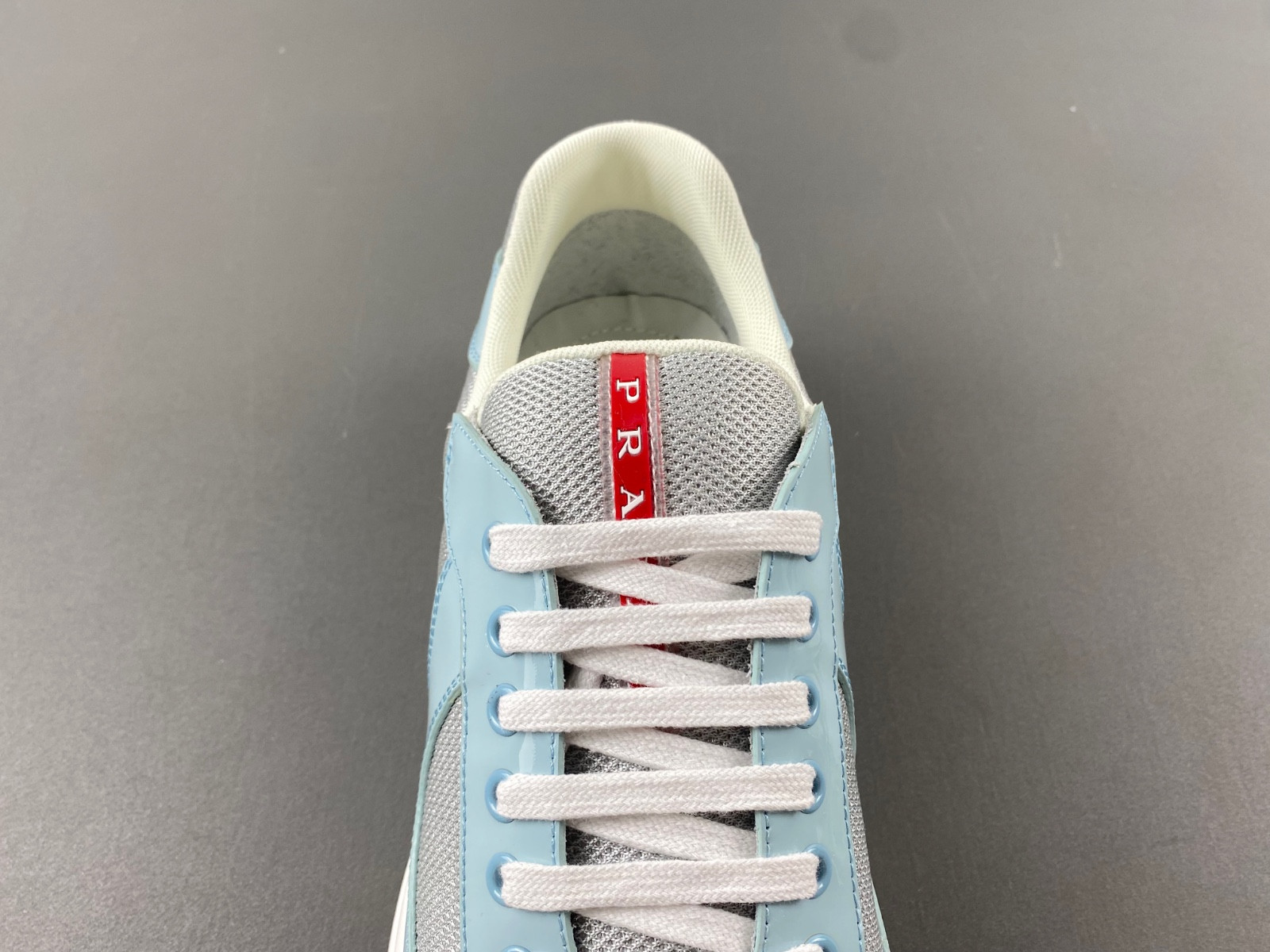 pra sneaker