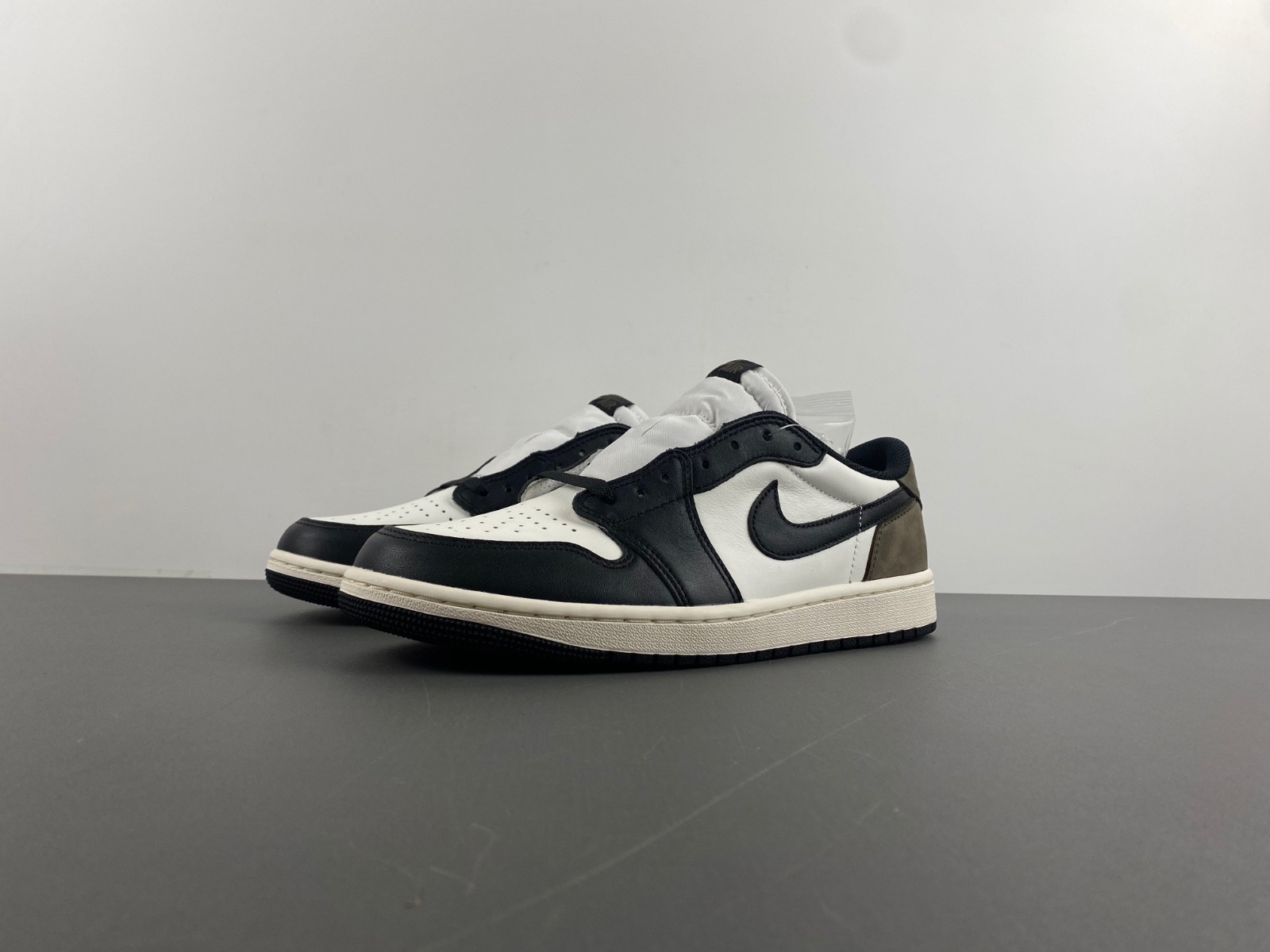 air jordan 1 low og mocha palomino cz0790-102