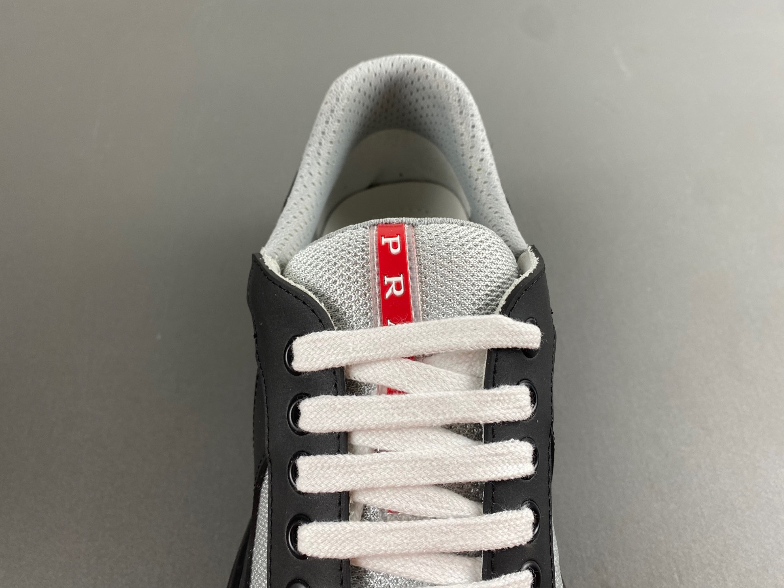 pra sneaker