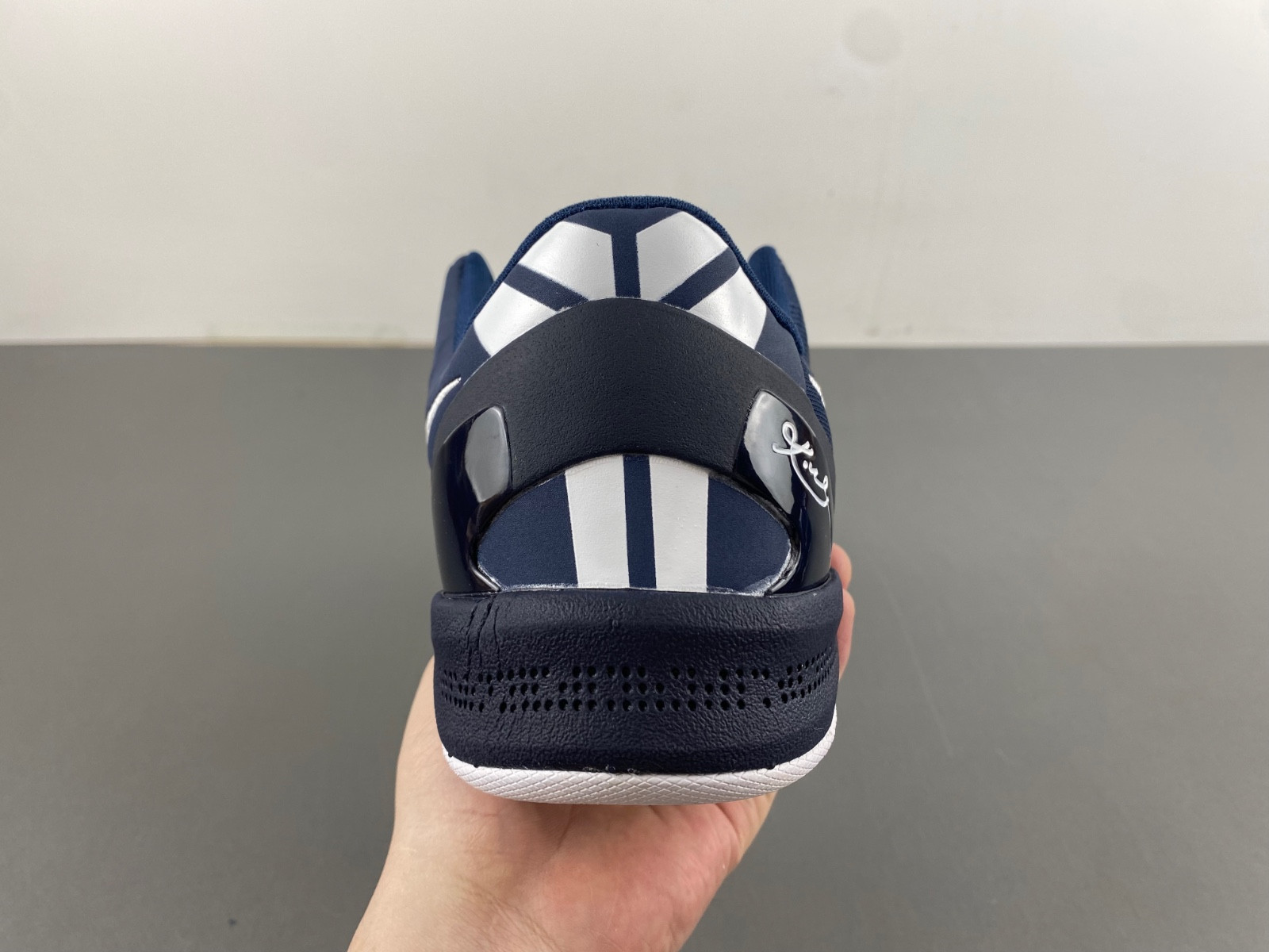 nike kobe 8 protro "college navy" hf9550-400