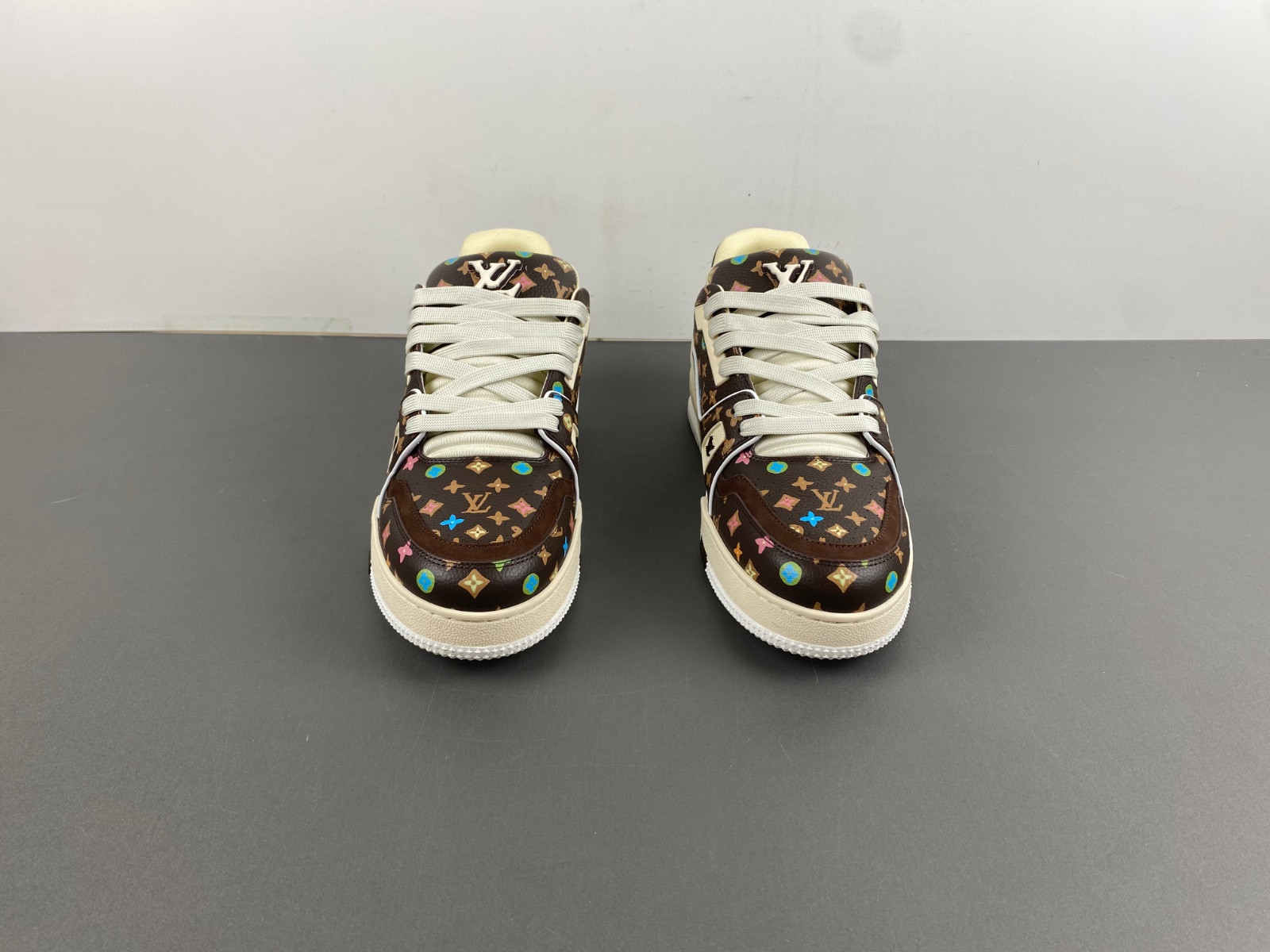 lwe sneaker