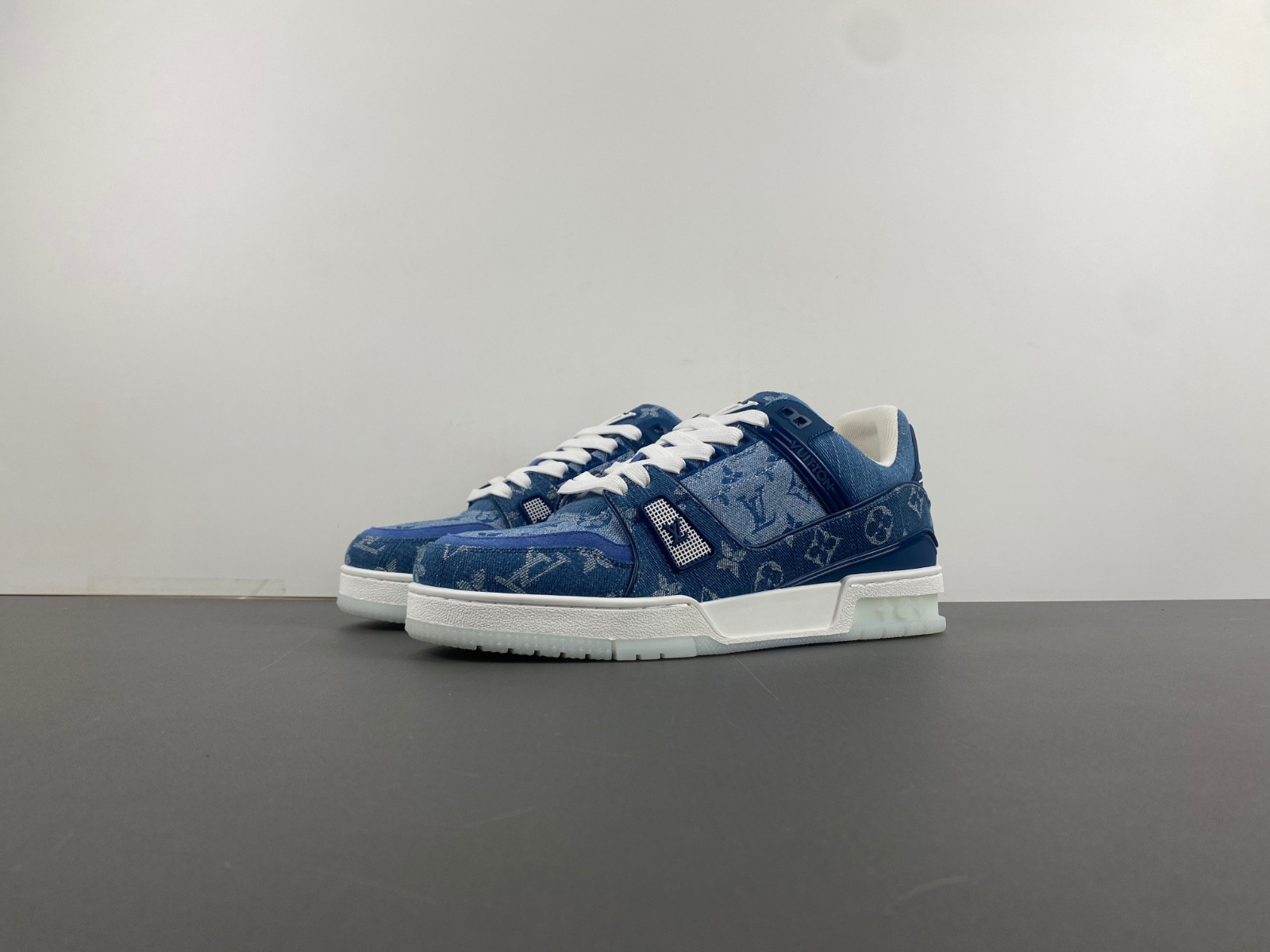 lwe sneaker