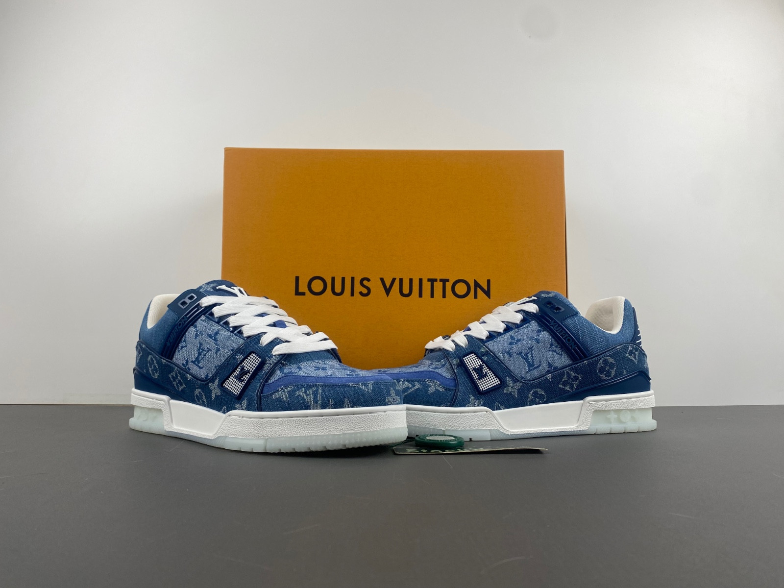 lwe sneaker