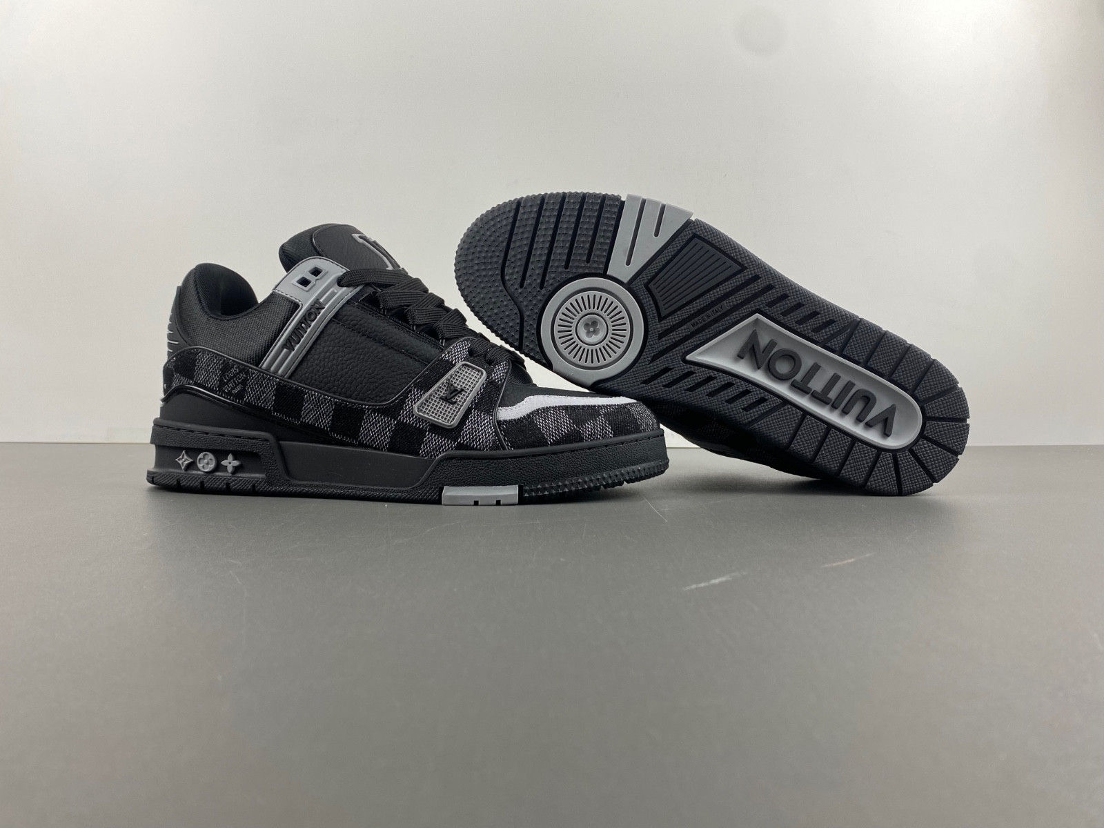 lwe sneaker