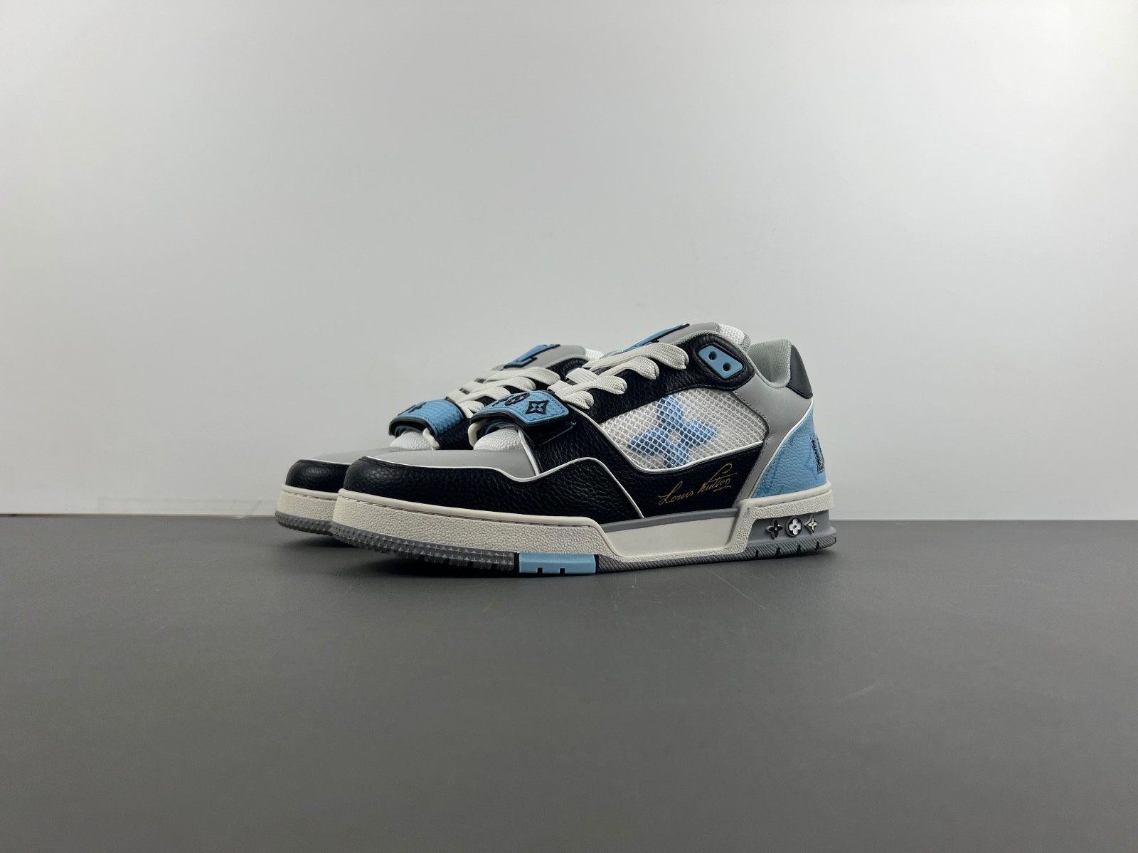 lwe sneaker