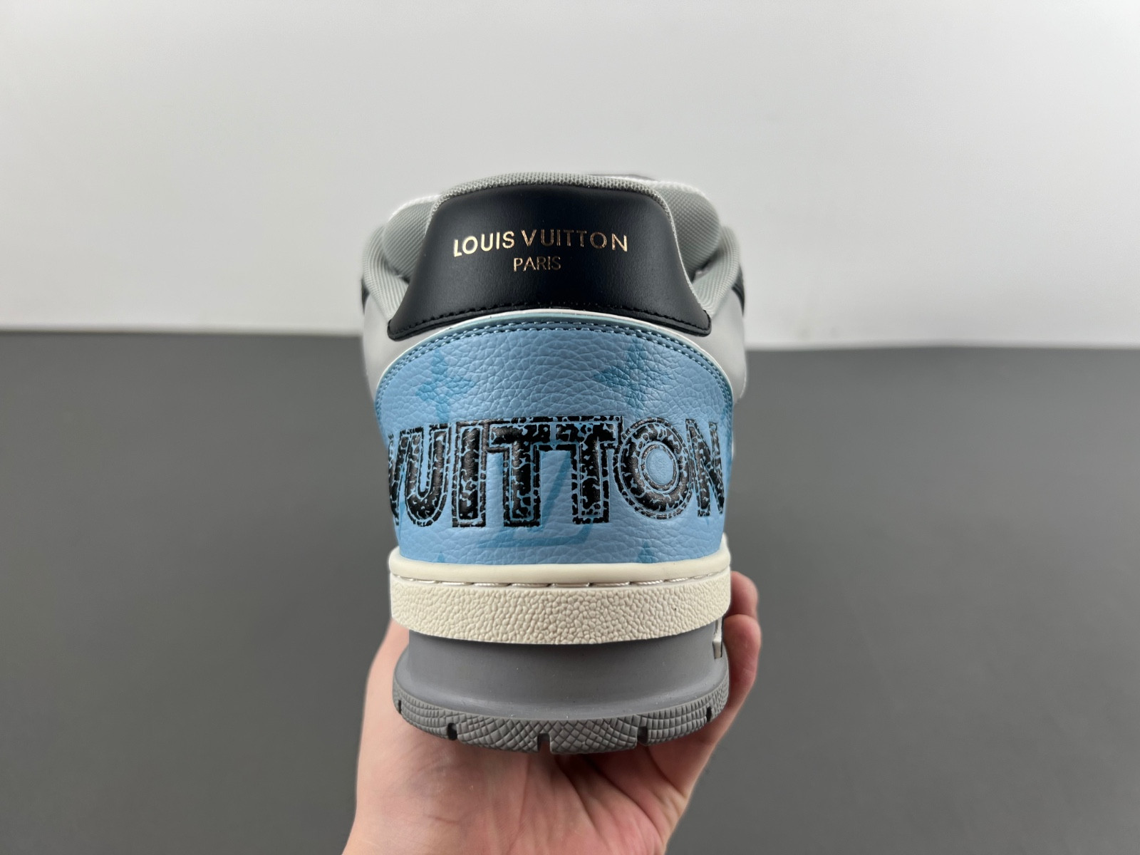 lwe sneaker