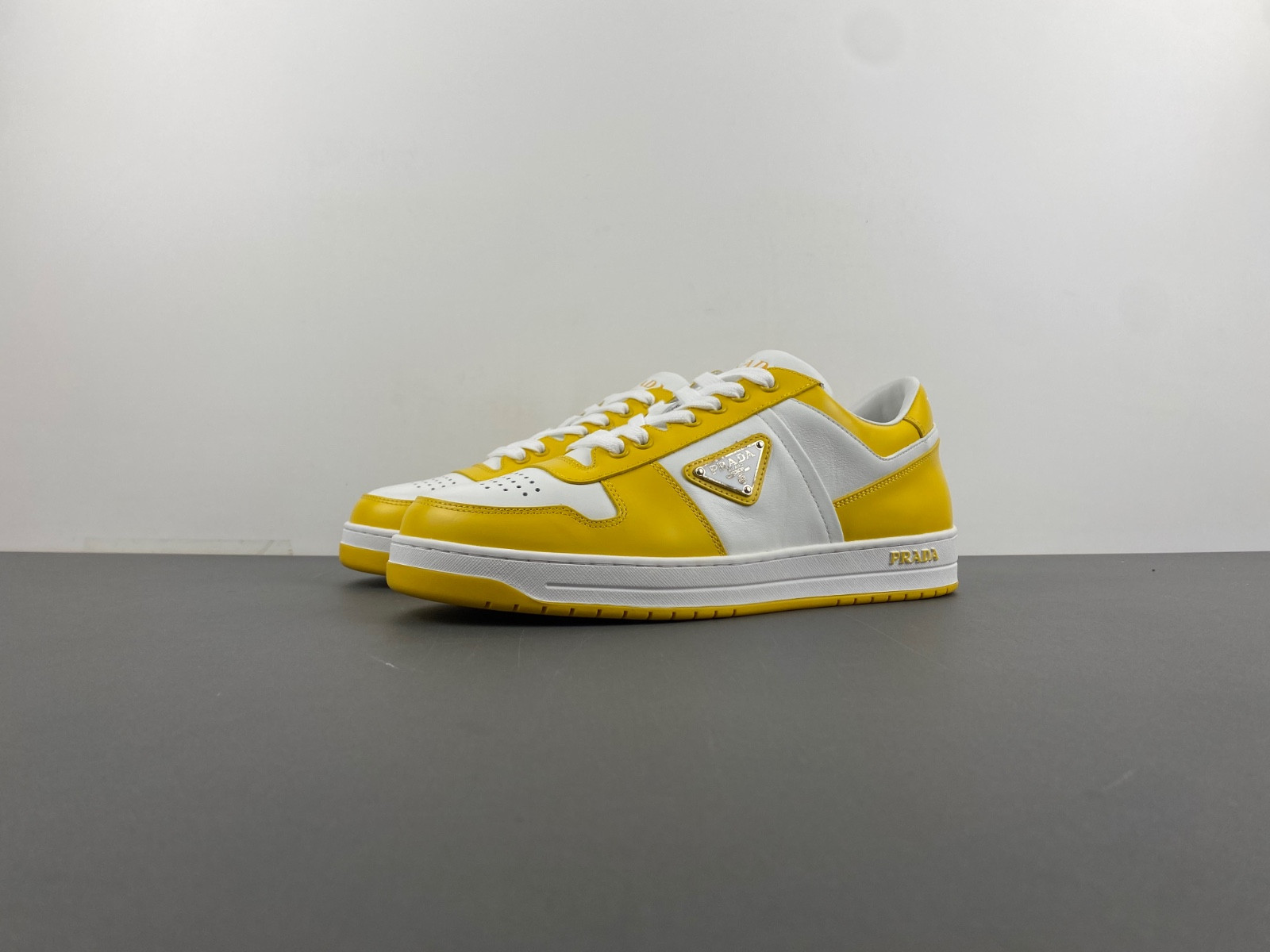 pra downtown leather sneakers
