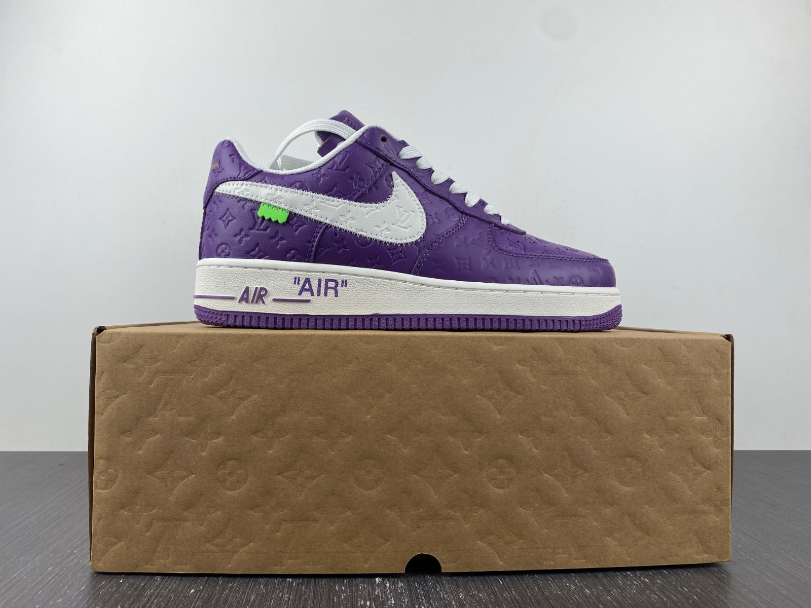 lwe sneaker