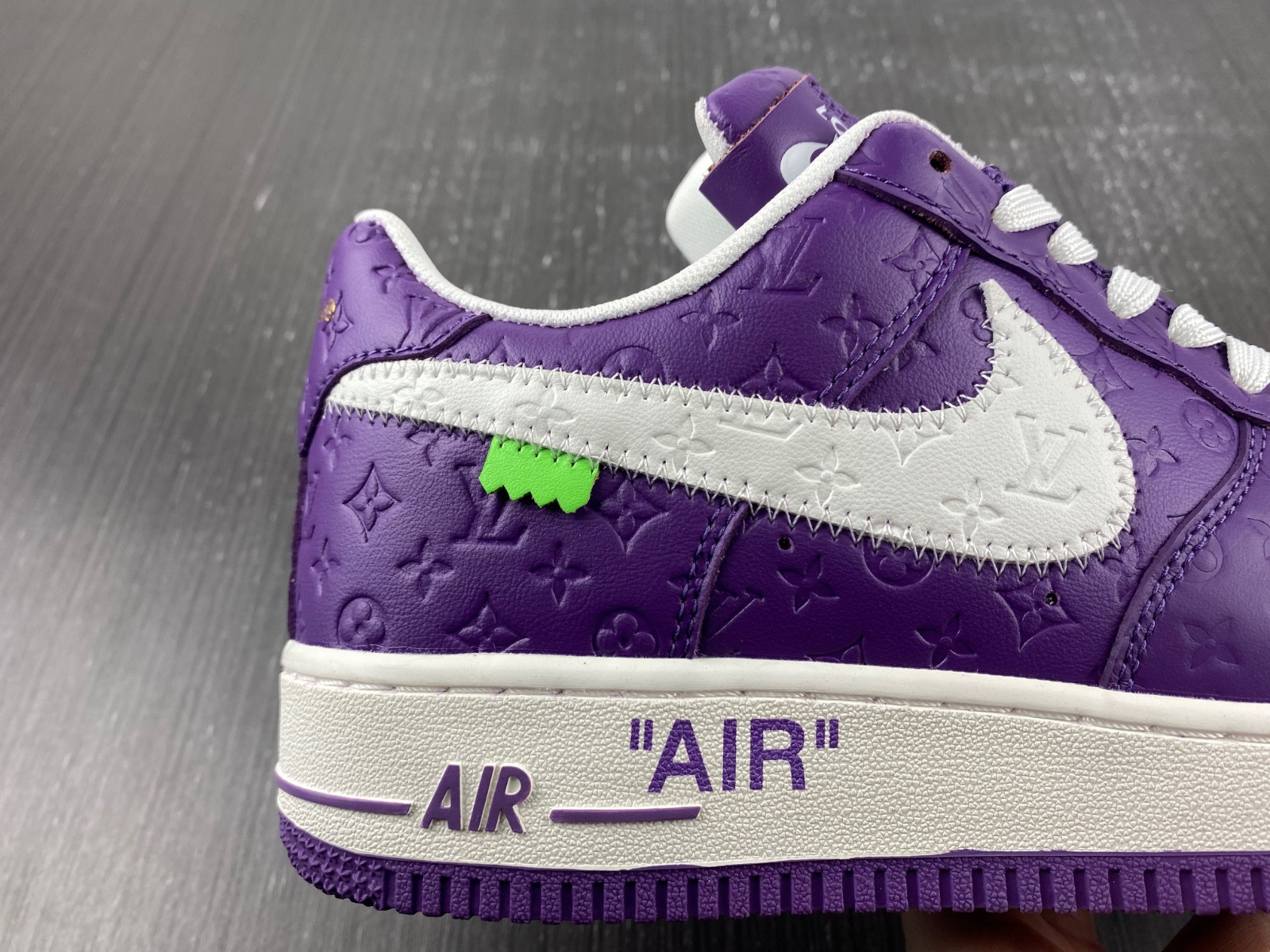lwe sneaker