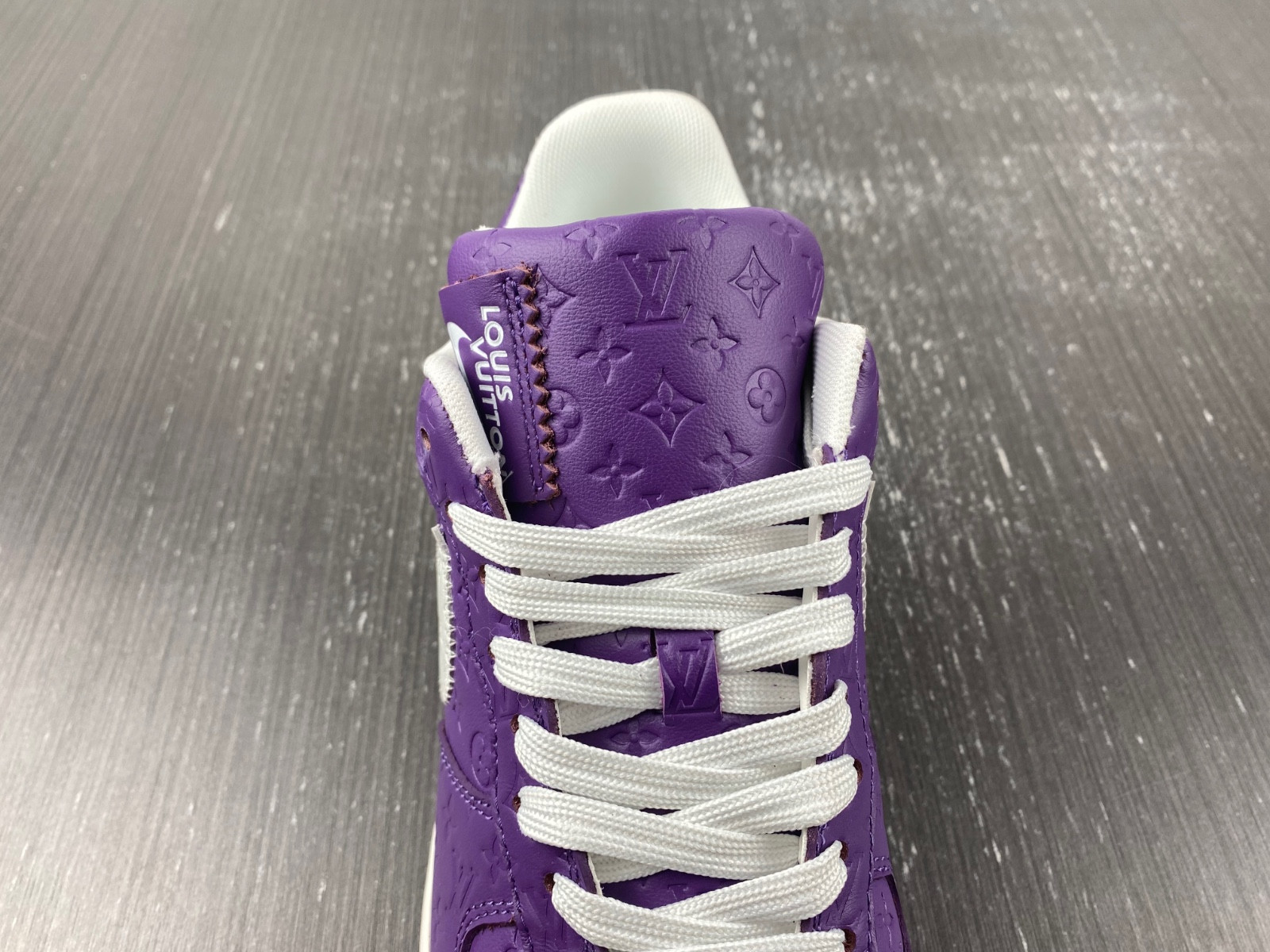 lwe sneaker
